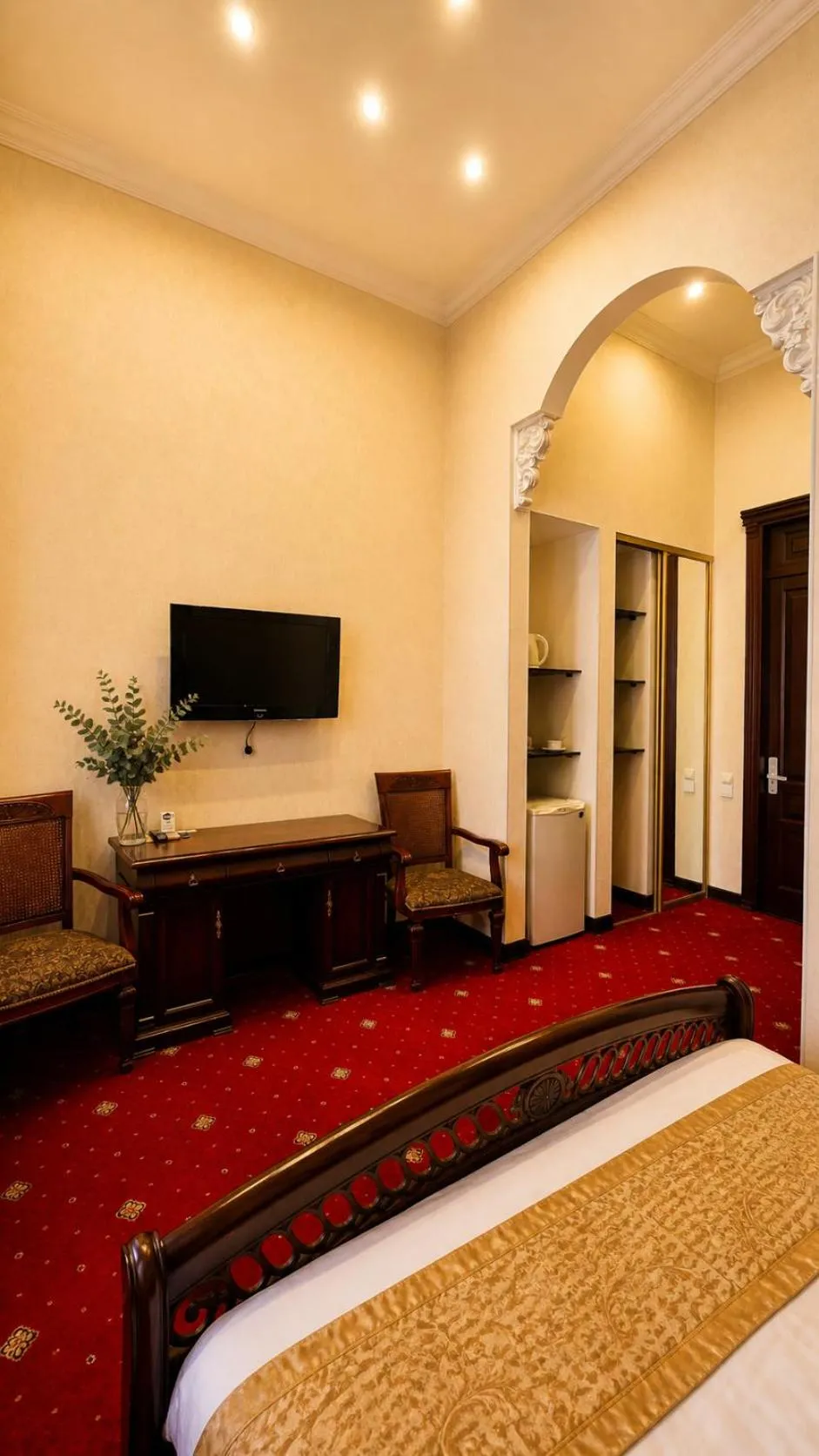 TV and multimedia, Bed in Oreanda Hotel