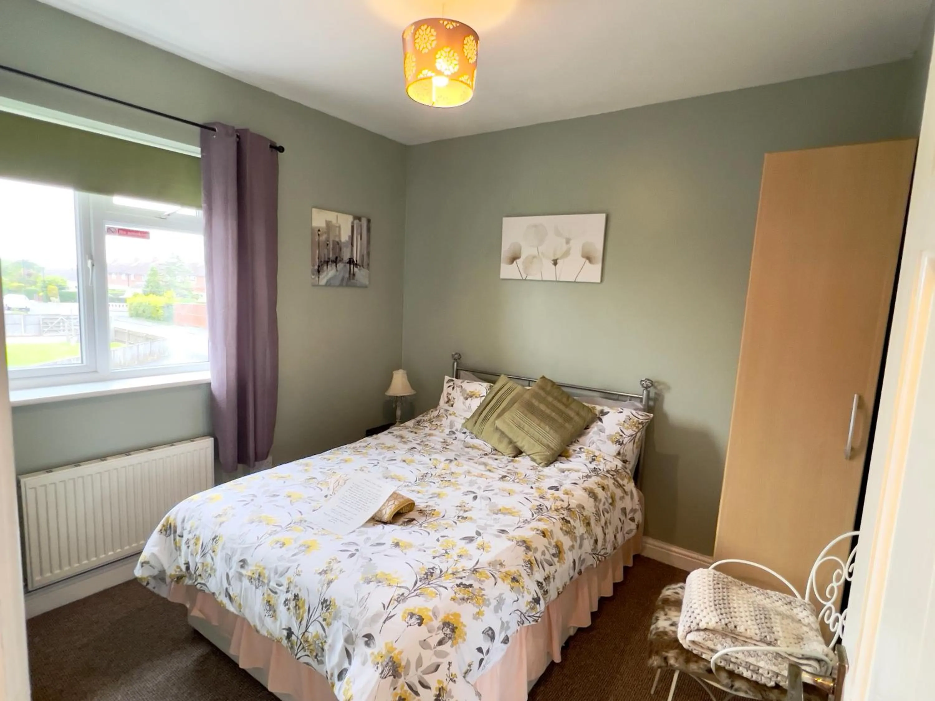Bed in Prelude Guesthouse, Brigsley Grimsby