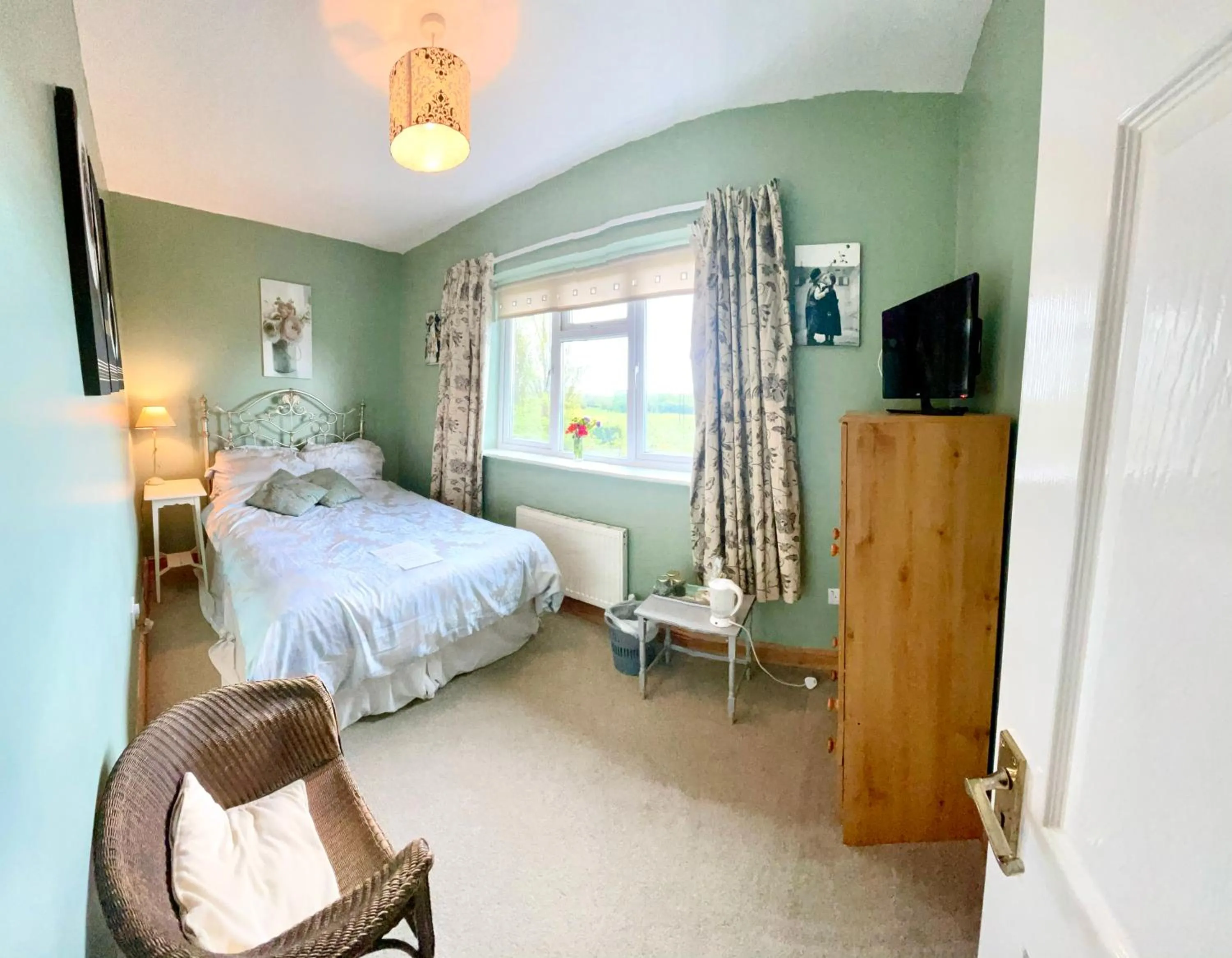 Bedroom, Bed in Prelude Guesthouse, Brigsley Grimsby