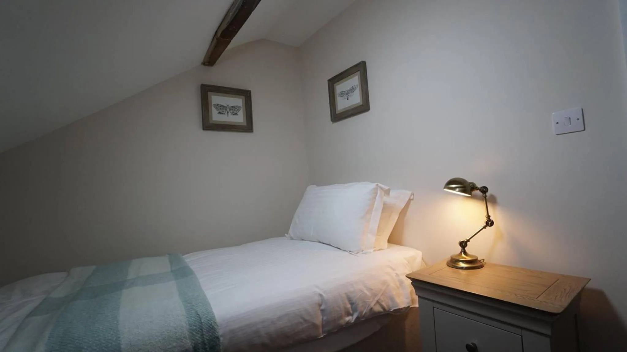 Bed in The Horseshoe Inn