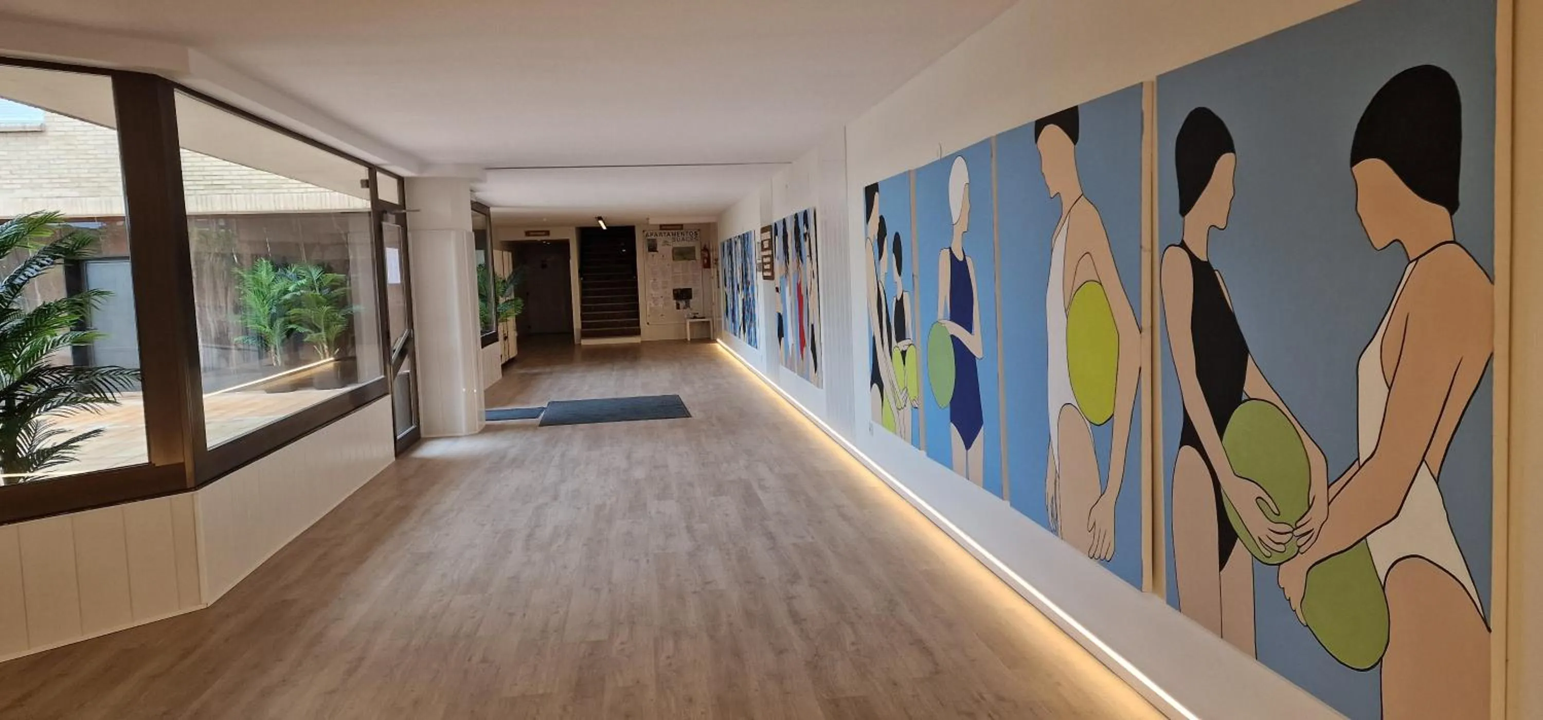 Lobby or reception in Apartamentos Suaces