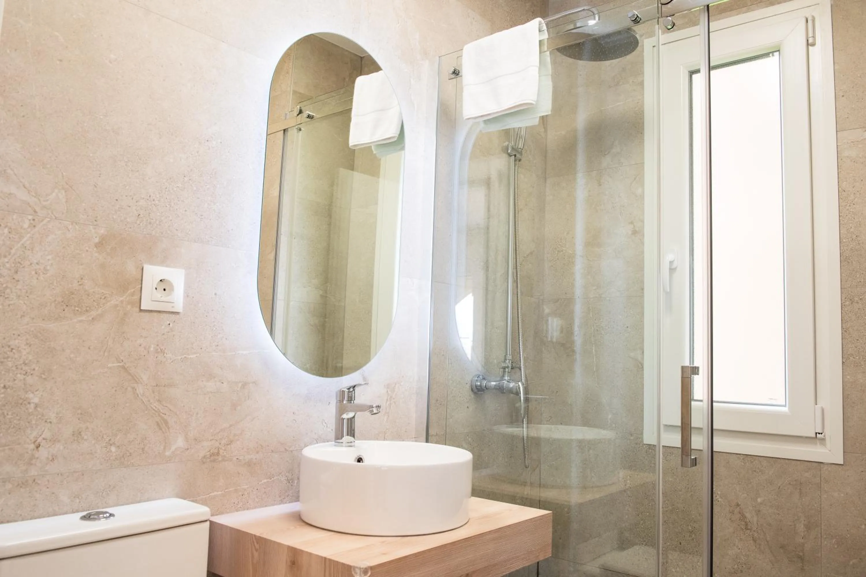 Bathroom in Apartamentos Suaces