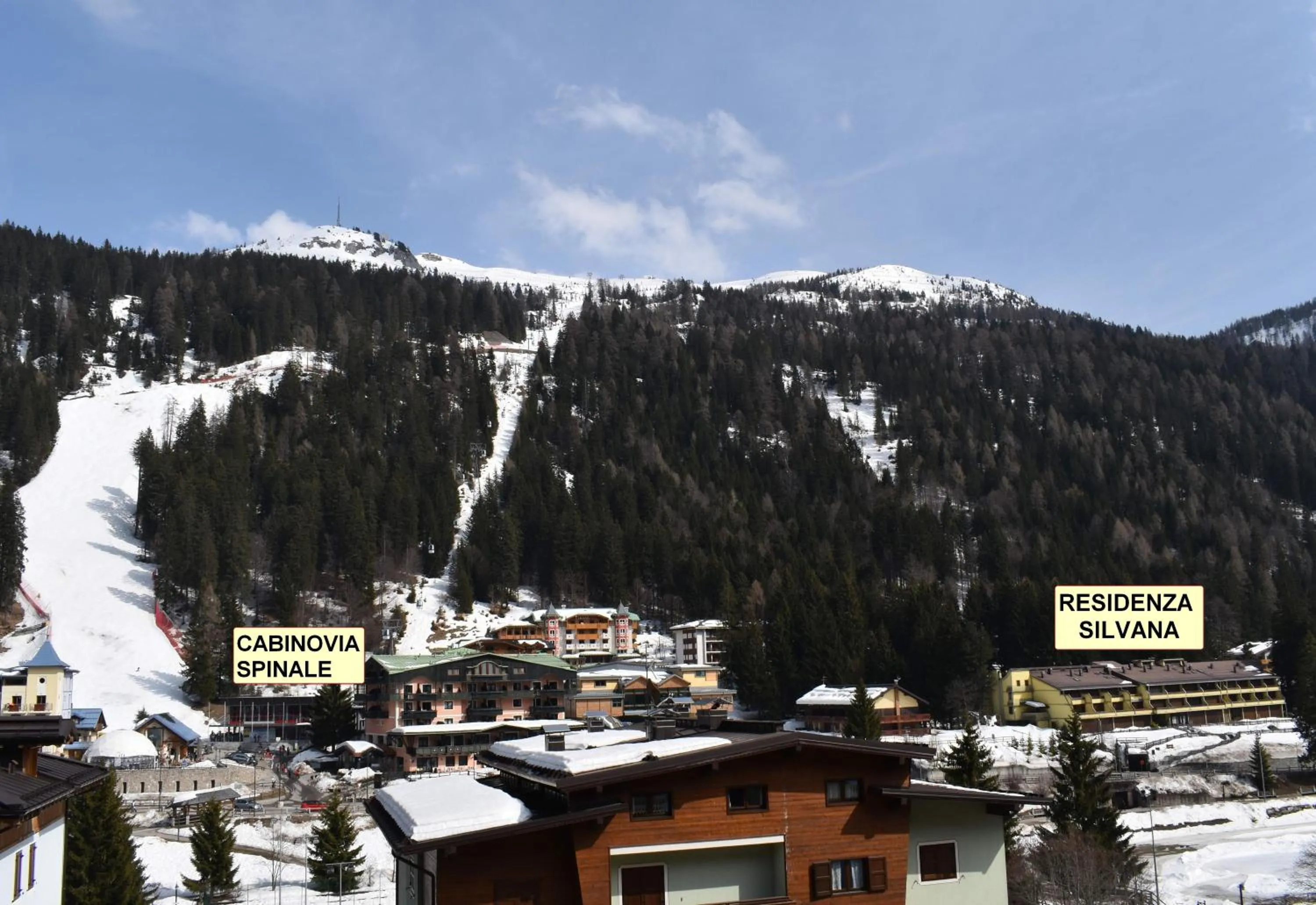 Skiing in Residenza Silvana