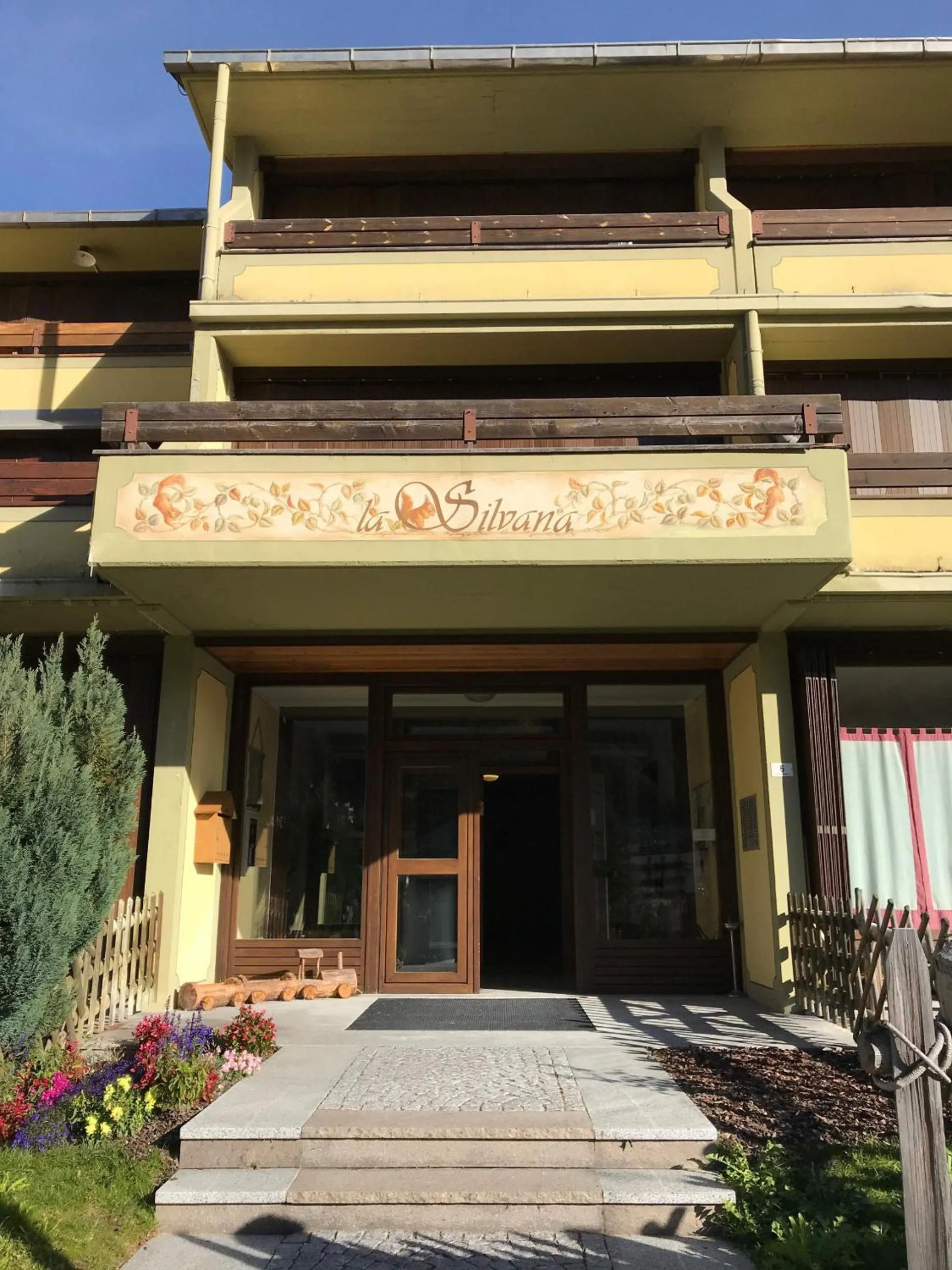 Facade/entrance in Residenza Silvana