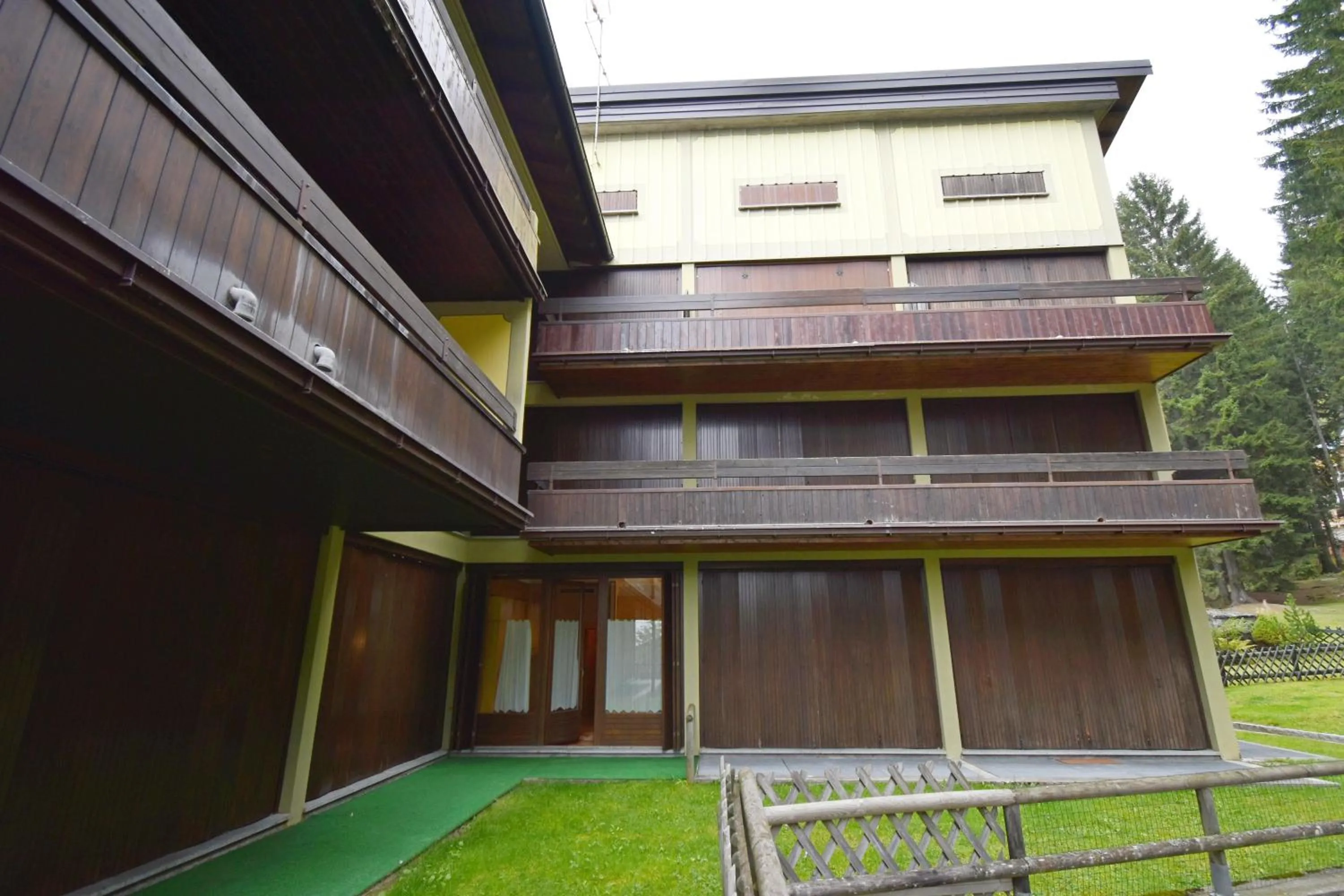 Property building in Residenza Silvana
