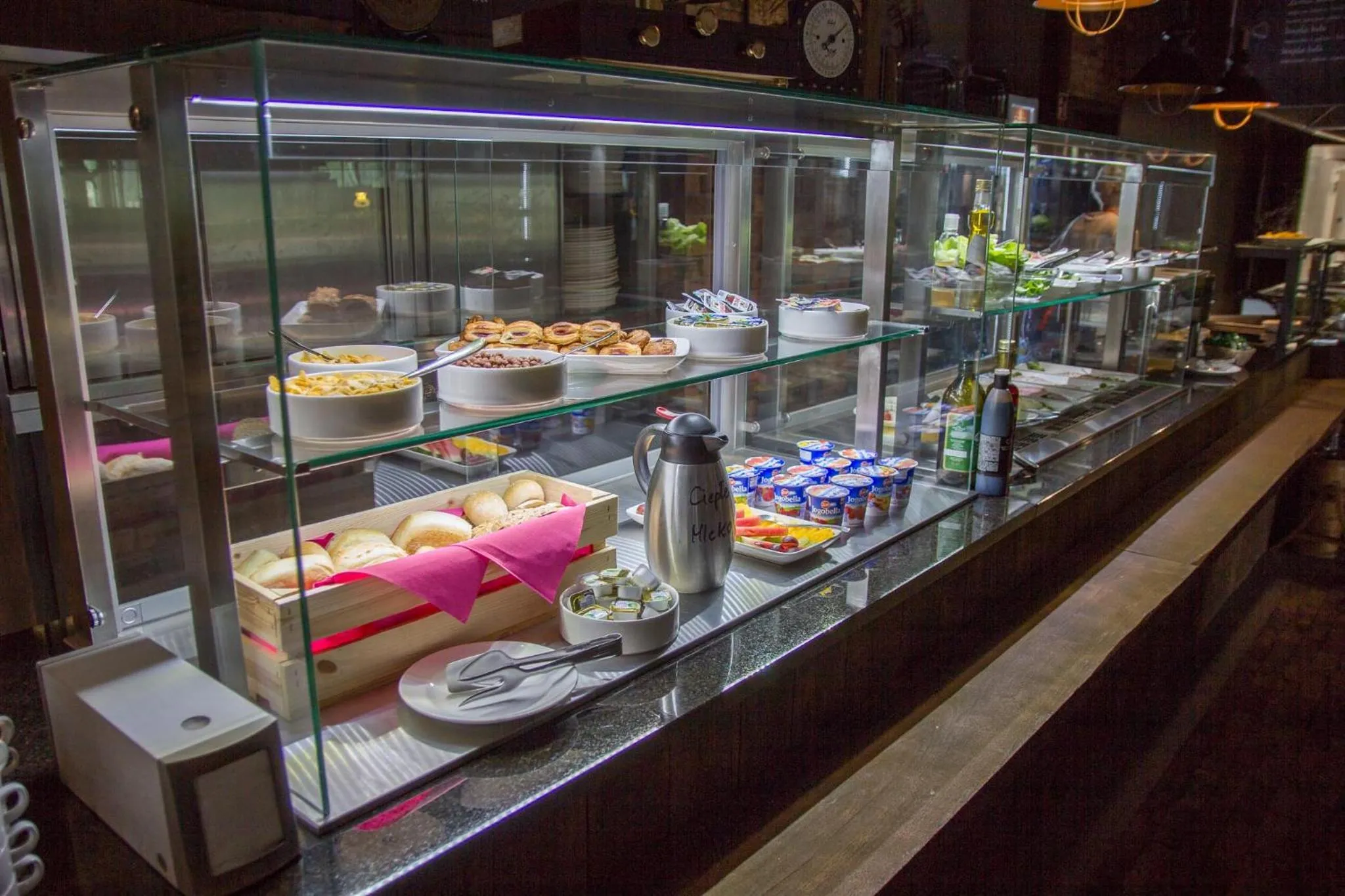 Buffet breakfast in Hotel Górecznik