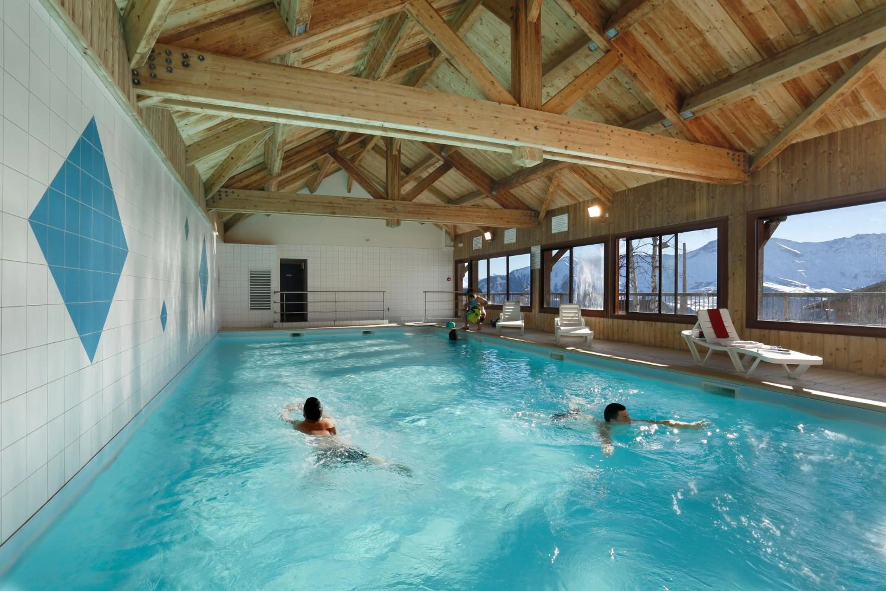 Swimming pool in Résidence Néméa Les Chalets Des Cîmes