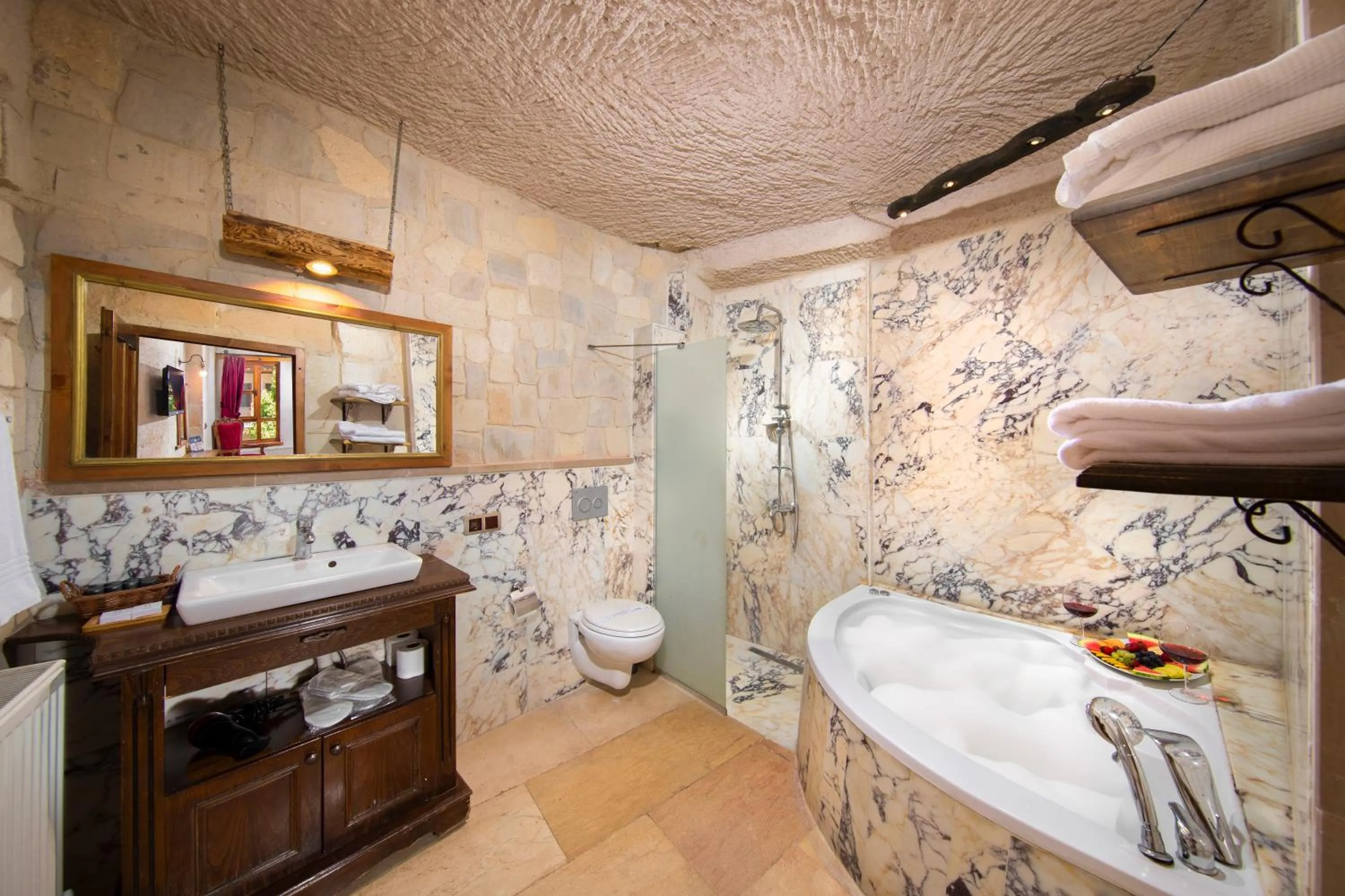 Shower, Bed in Aja Cappadocia Cave Hotel