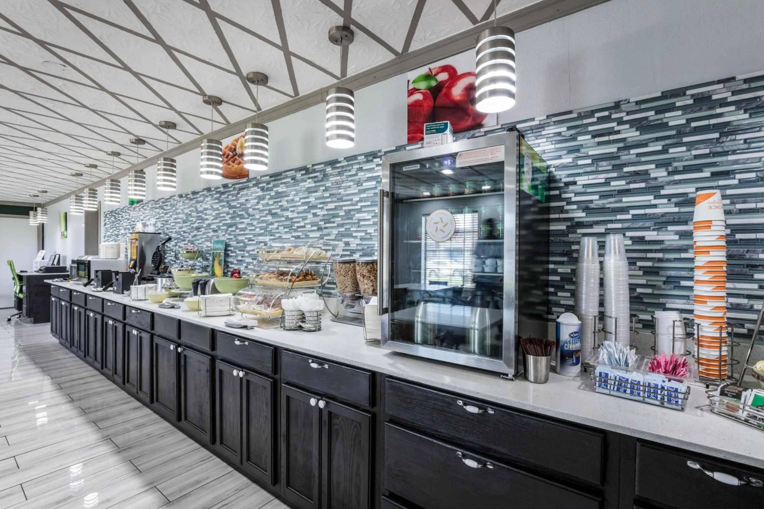 Breakfast in Quality Inn Forrest City I-40