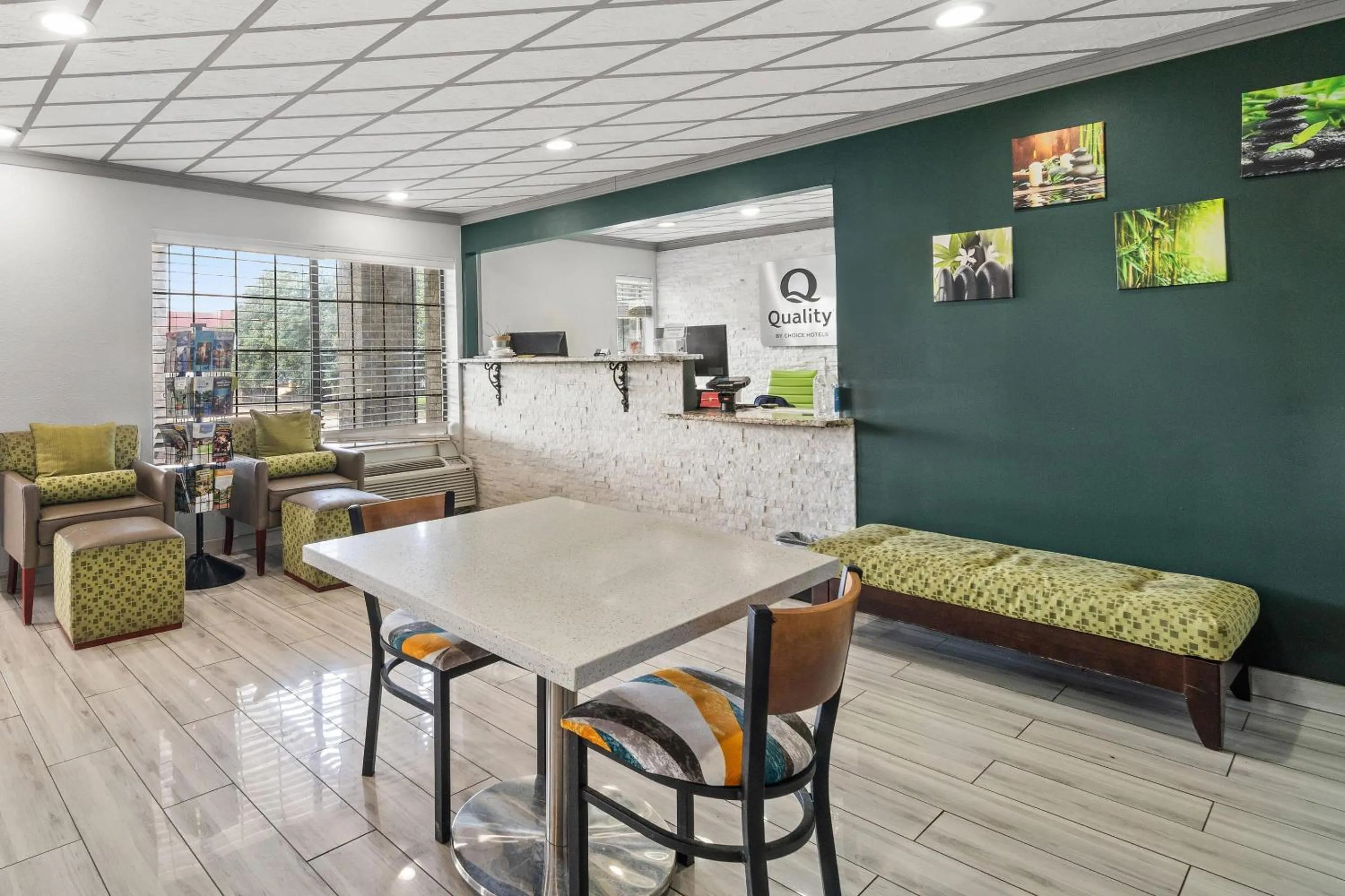 Lobby or reception in Quality Inn Forrest City I-40