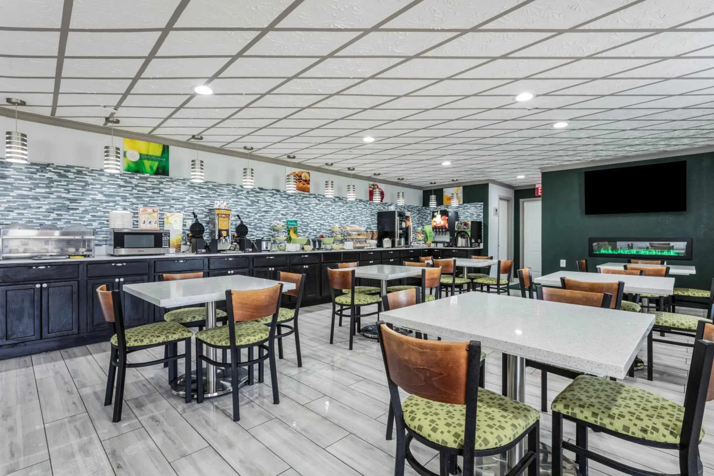 Breakfast in Quality Inn Forrest City I-40 Breakfast in Quality Inn Forrest City I-40