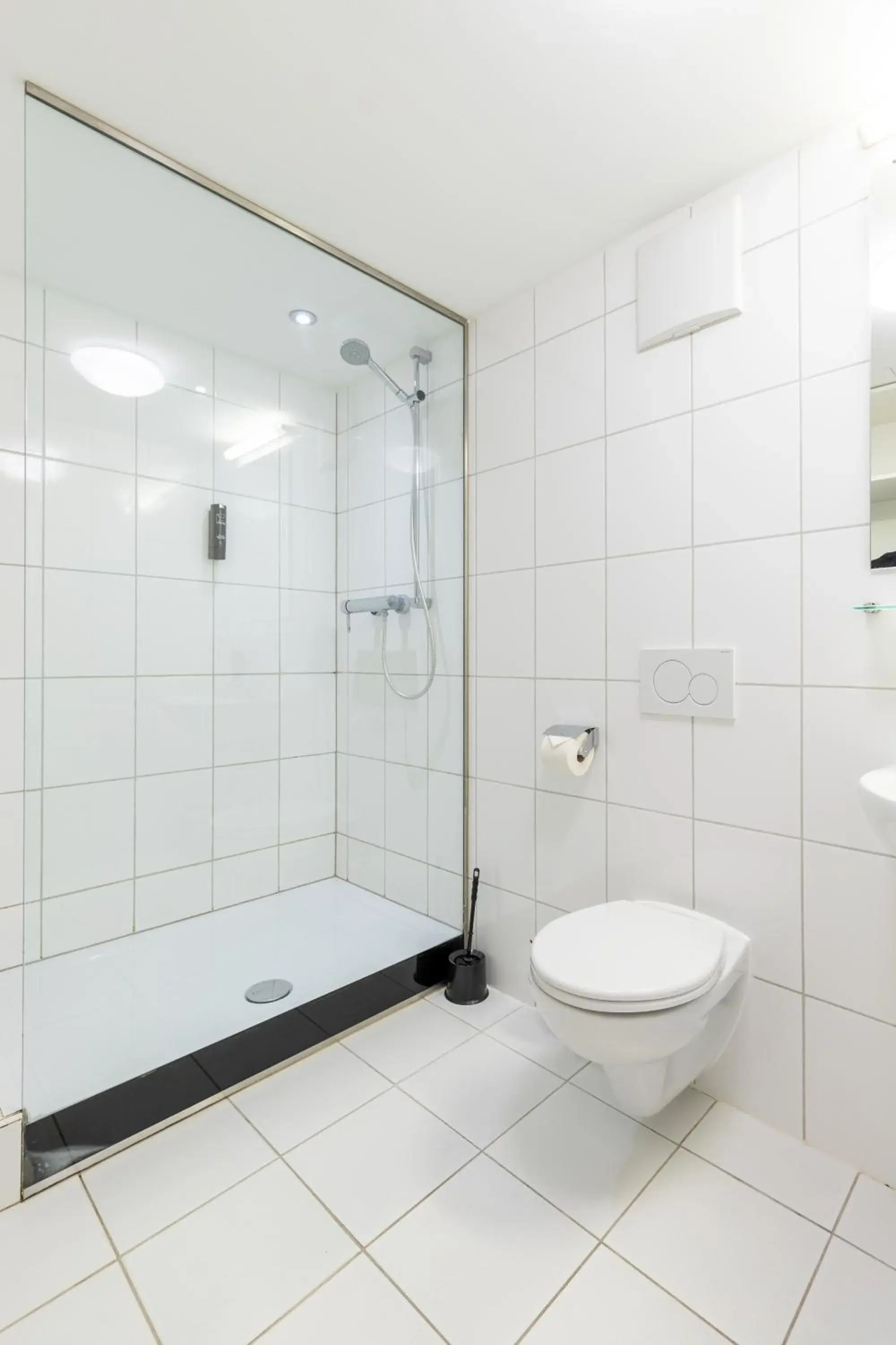 Bathroom in mk hotel frankfurt Bathroom in mk hotel frankfurt