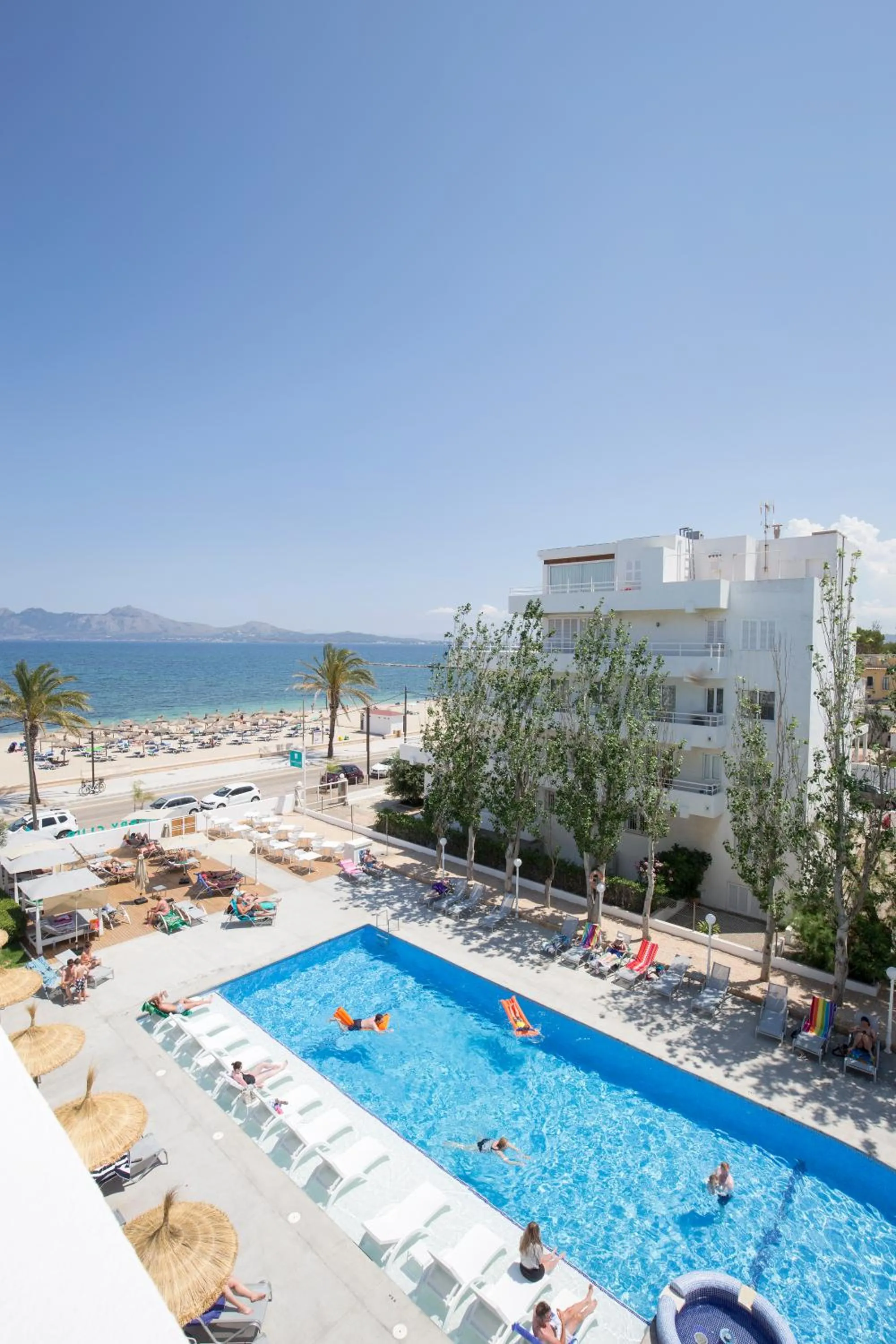 Swimming pool in Cabot Hobby Club Apartments