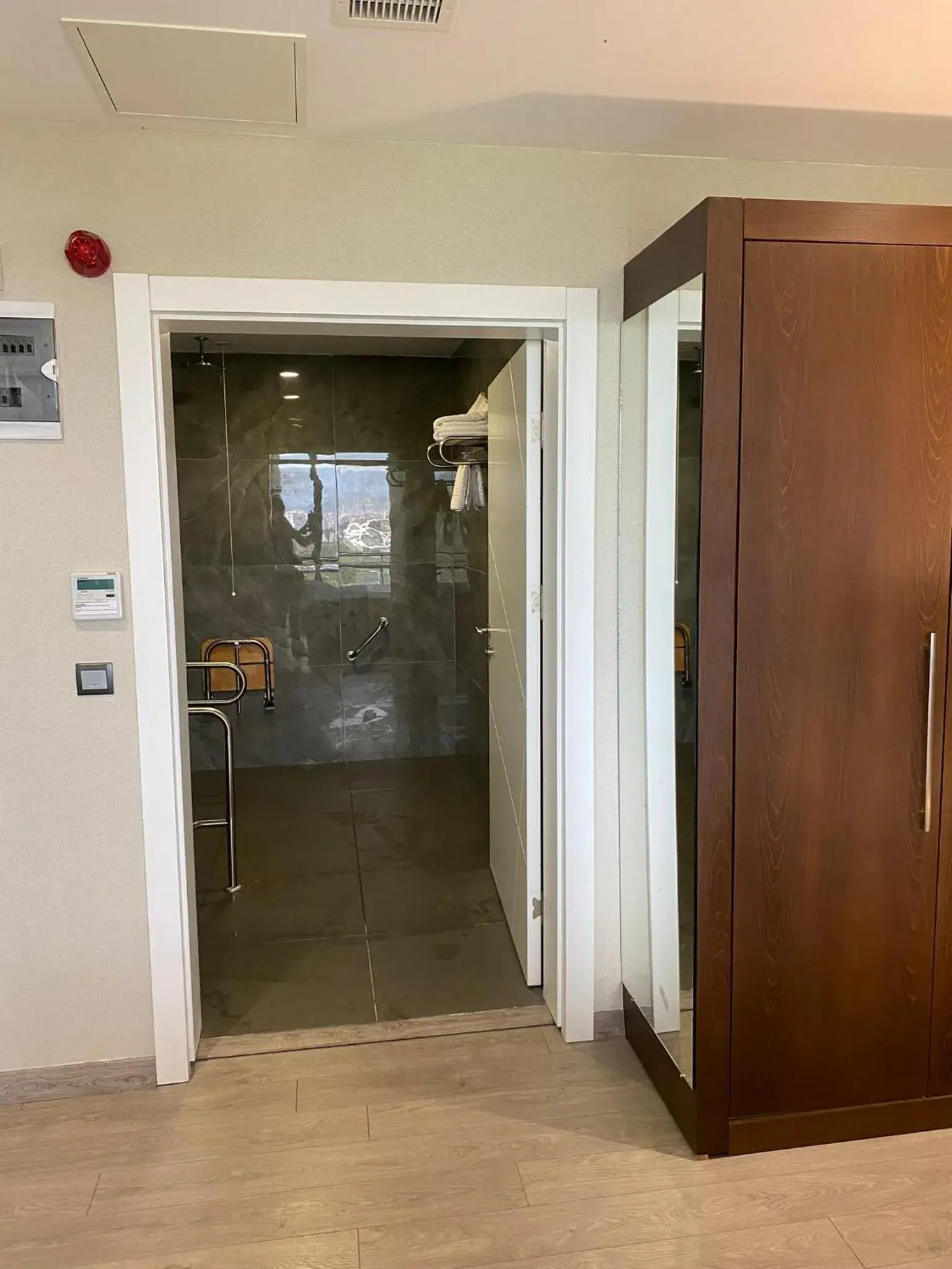 Triple Room - Disability Access in Ramada By Wyndham Giresun Piraziz Triple Room - Disability Access in Ramada By Wyndham Giresun Piraziz