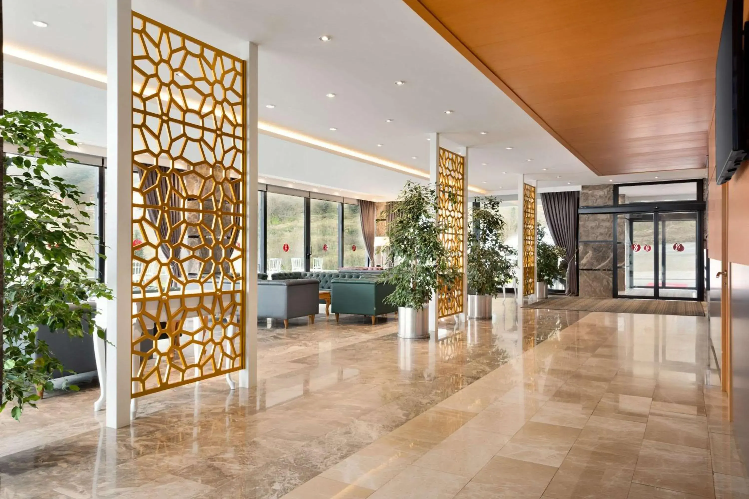 Lobby or reception in Ramada By Wyndham Giresun Piraziz Lobby or reception in Ramada By Wyndham Giresun Piraziz