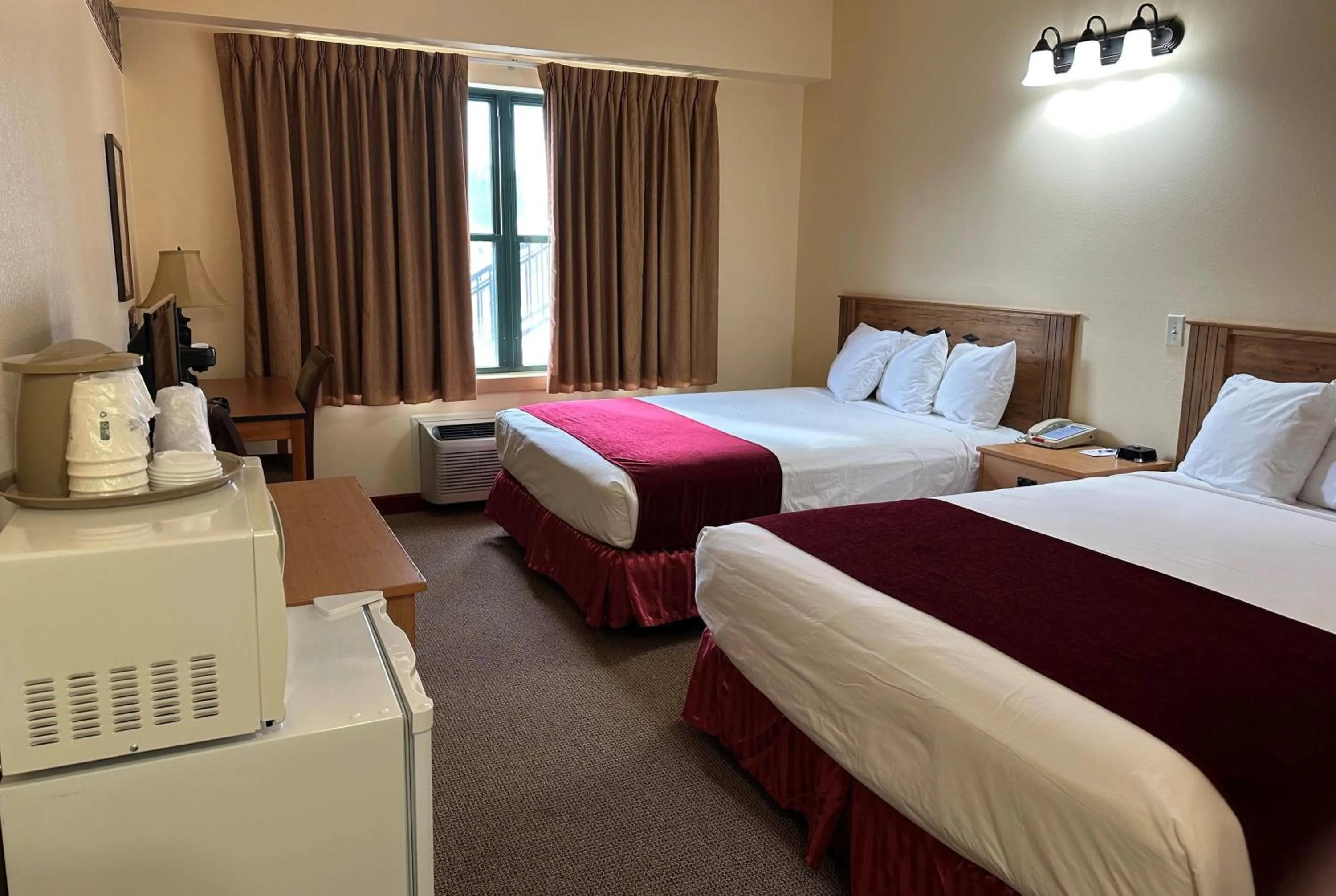 Bed in Travelodge by Wyndham Deadwood