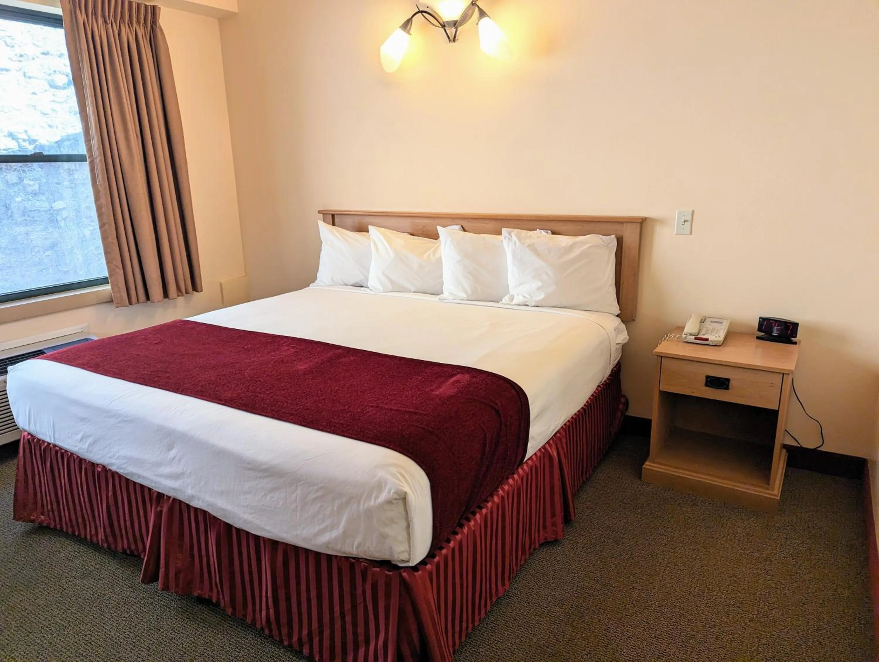 Bed in Travelodge by Wyndham Deadwood