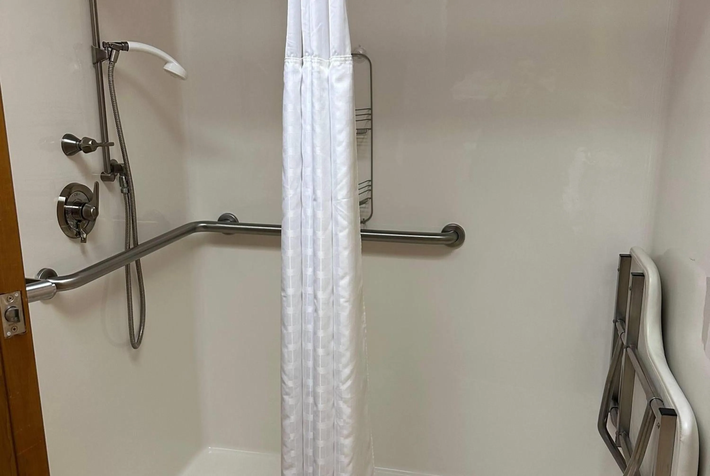 Bedroom in Travelodge by Wyndham Deadwood