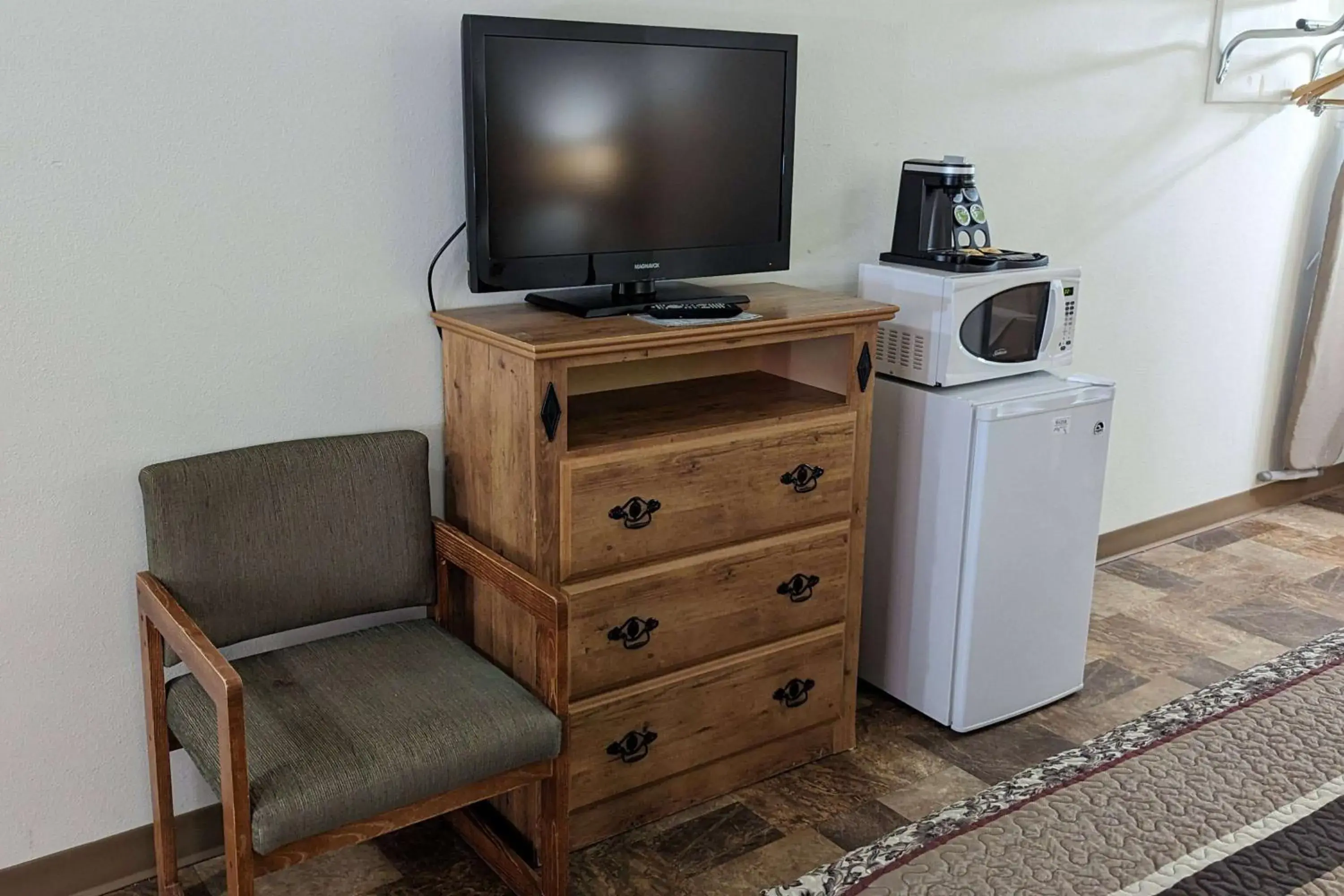 Photo of the whole room in Travelodge by Wyndham Deadwood Photo of the whole room in Travelodge by Wyndham Deadwood