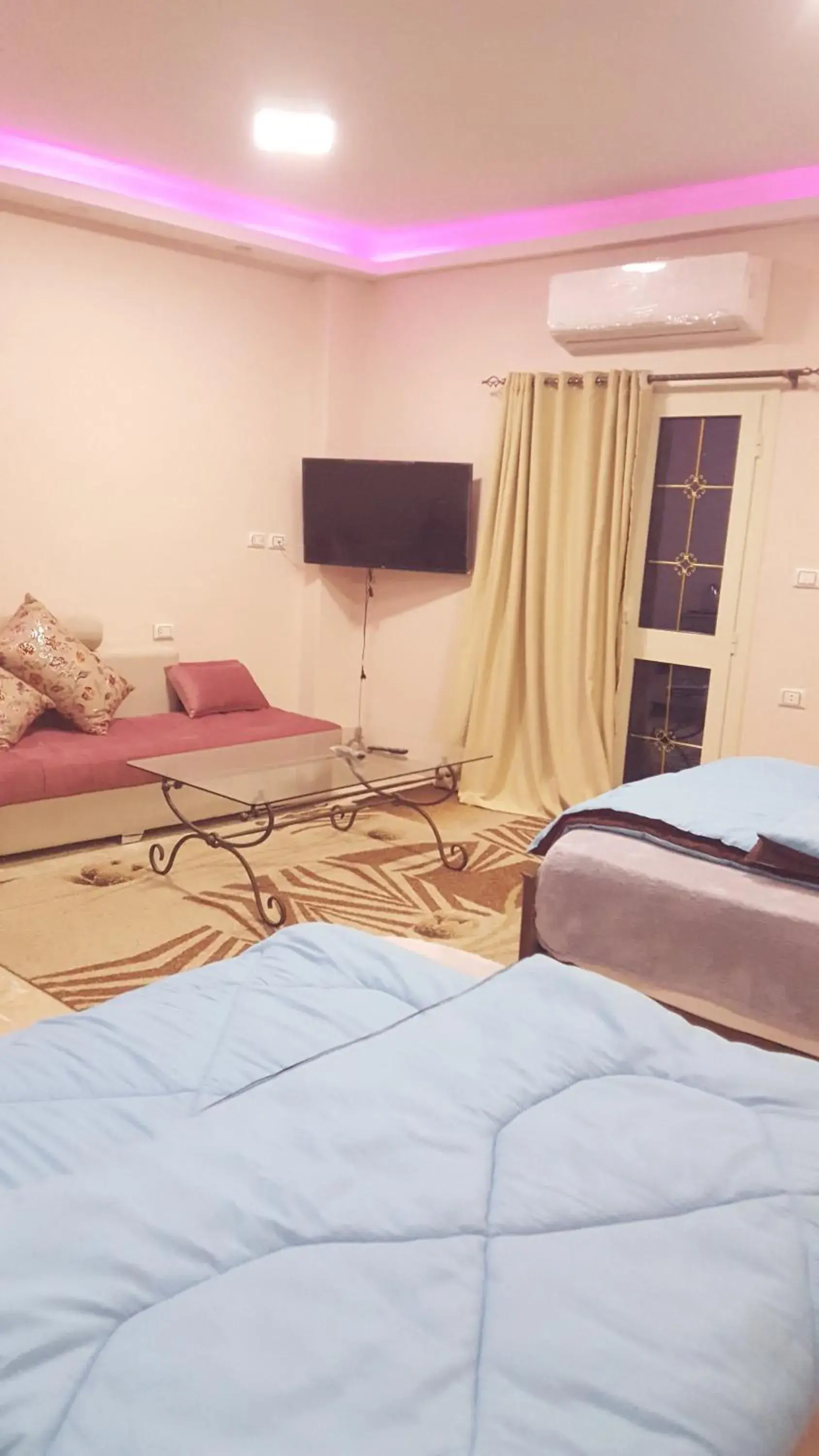 Bed in Royal Pyramids Inn Bed in Royal Pyramids Inn