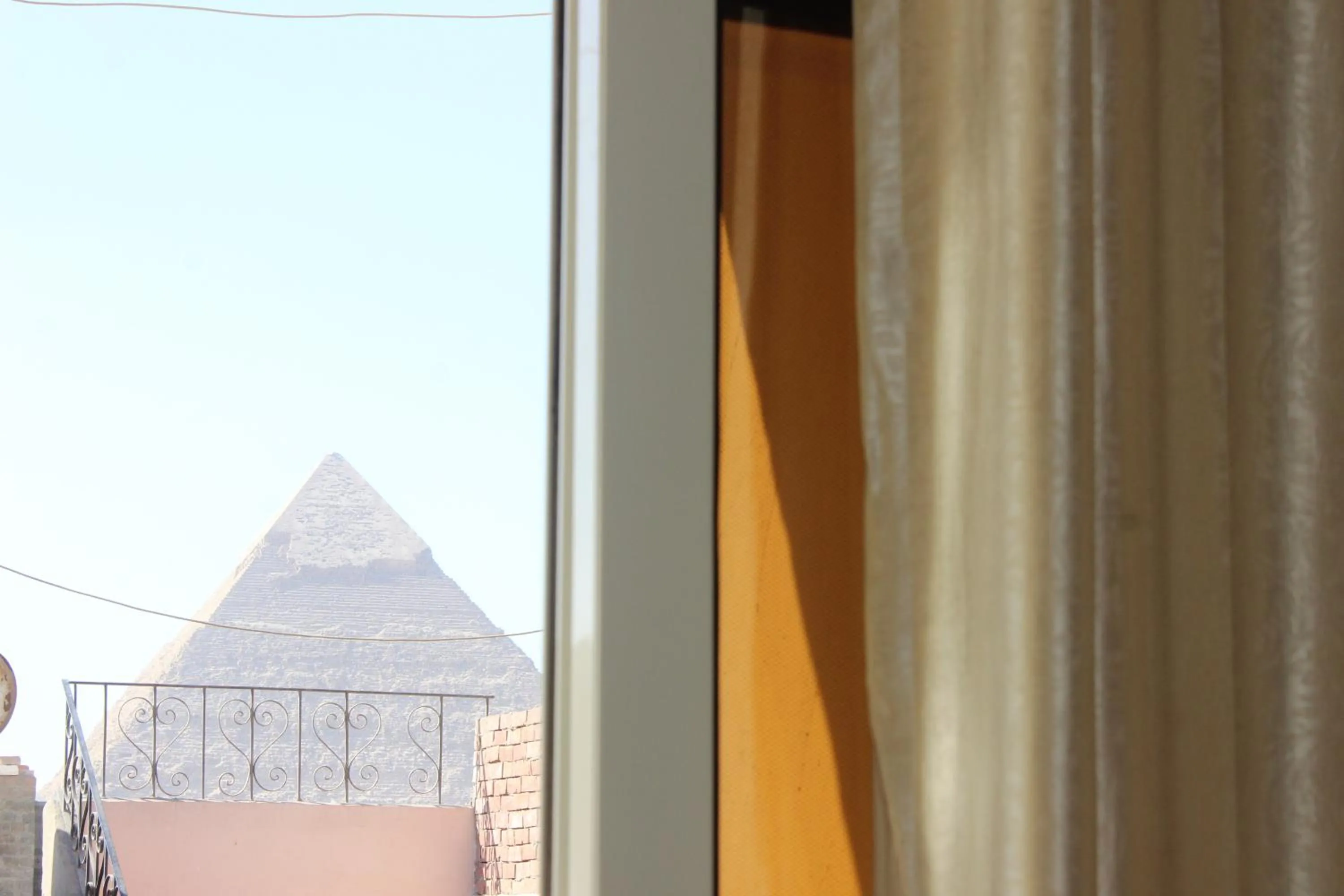 Day in Royal Pyramids Inn