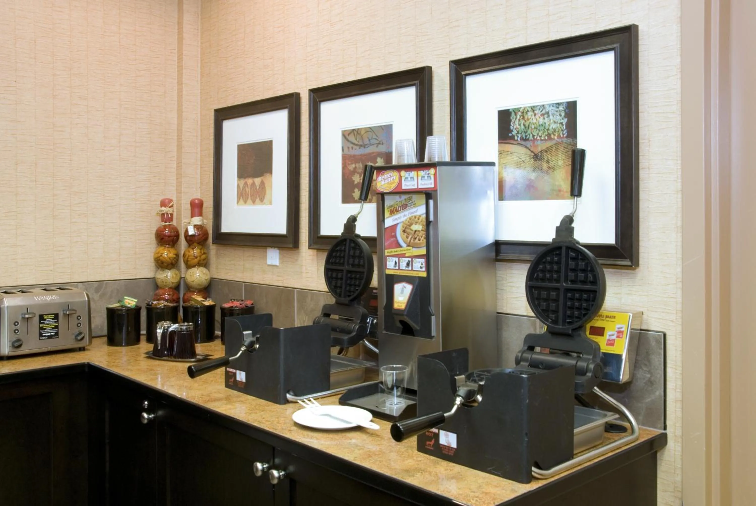 Food in Ramada by Wyndham Surrey/Langley