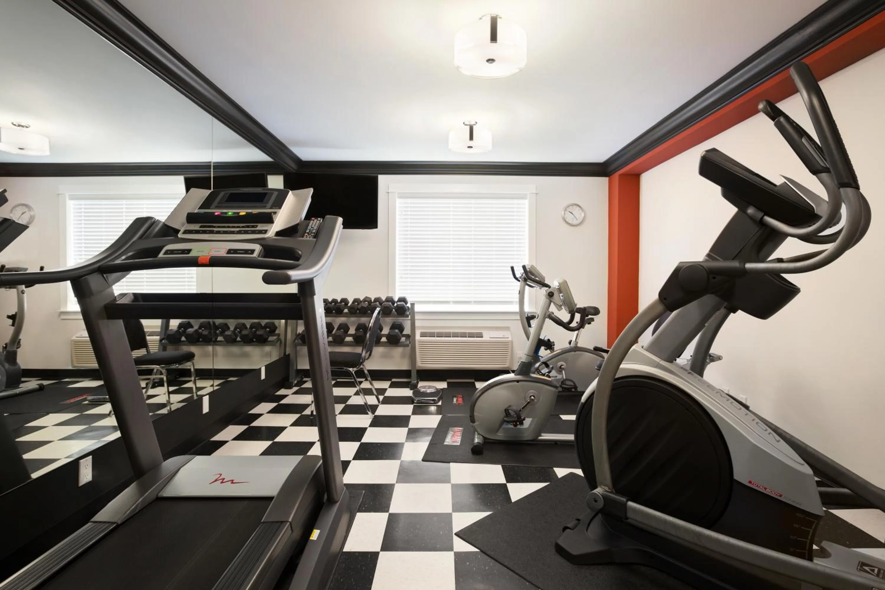 Fitness centre/facilities in Ramada by Wyndham Surrey/Langley