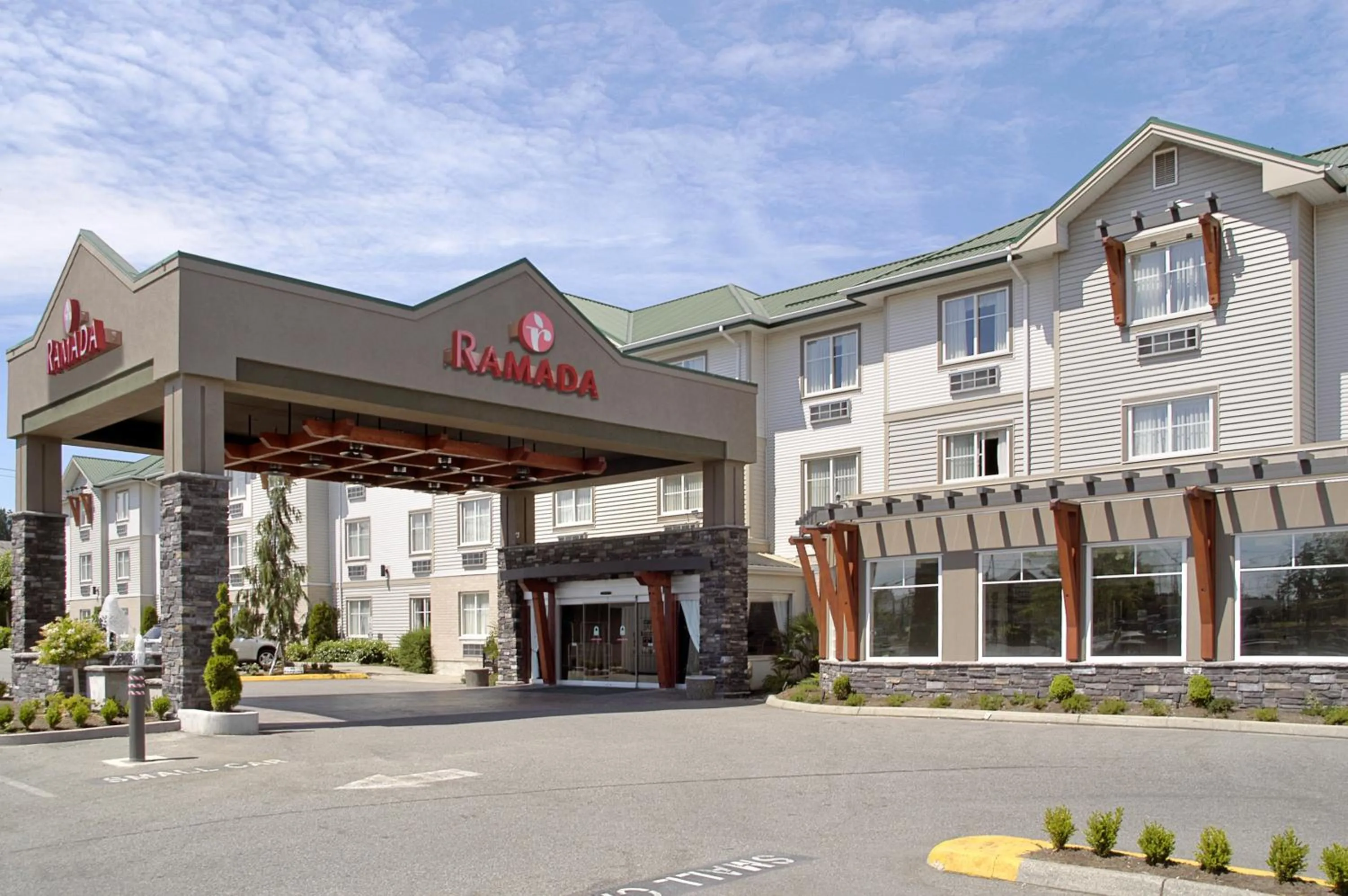 Facade/entrance in Ramada by Wyndham Surrey/Langley