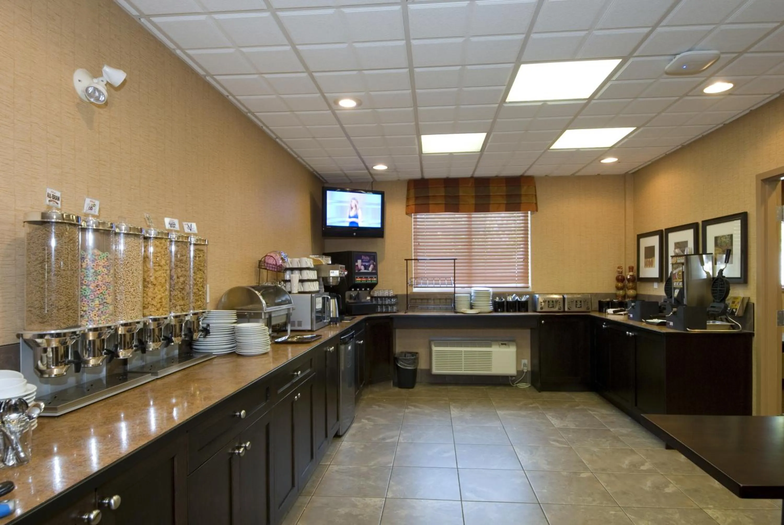 Food in Ramada by Wyndham Surrey/Langley