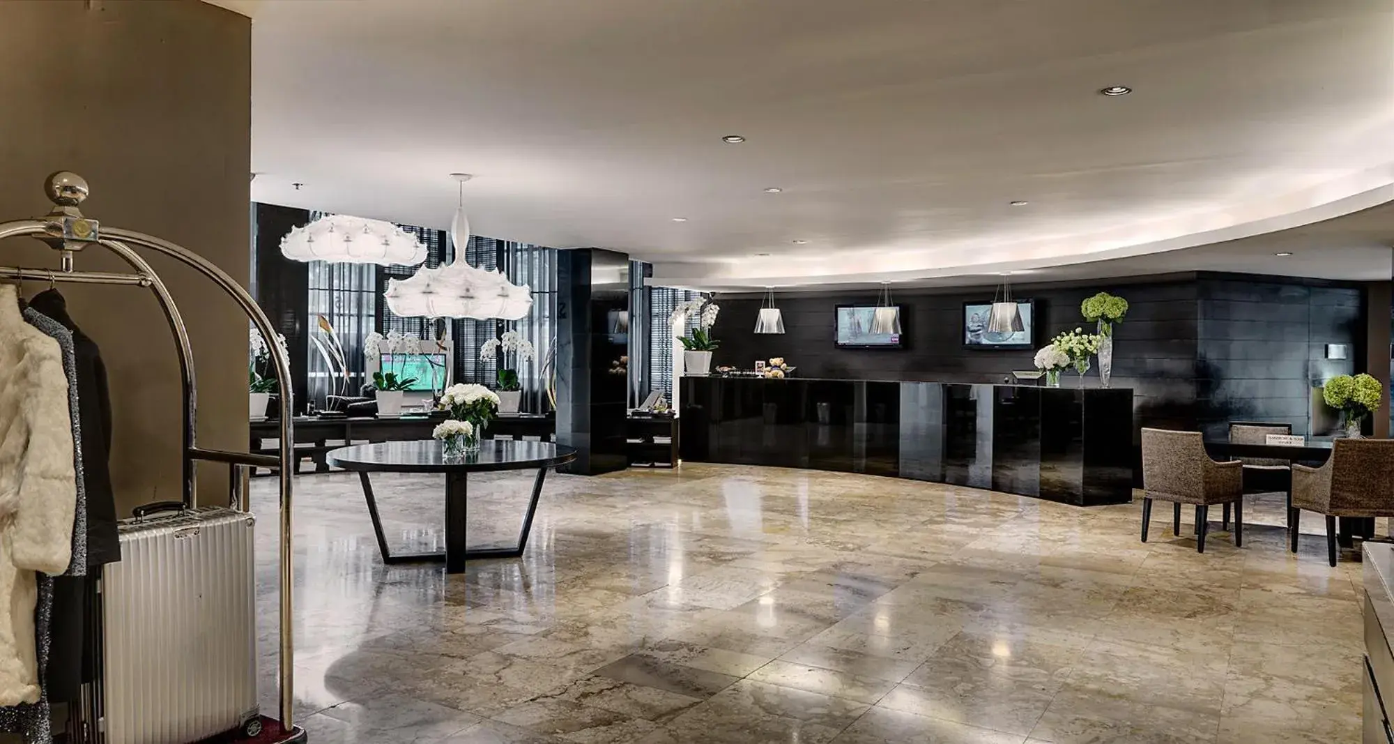 Property building in S15 Sukhumvit Hotel Property building in S15 Sukhumvit Hotel