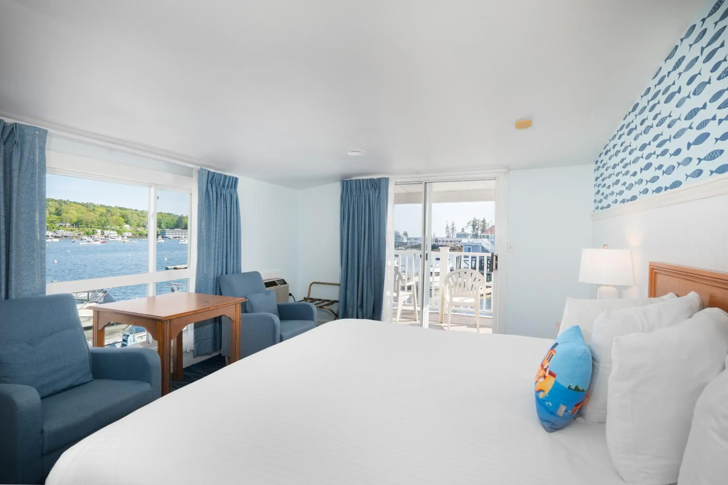 Bed in Tugboat Inn Bed in Tugboat Inn