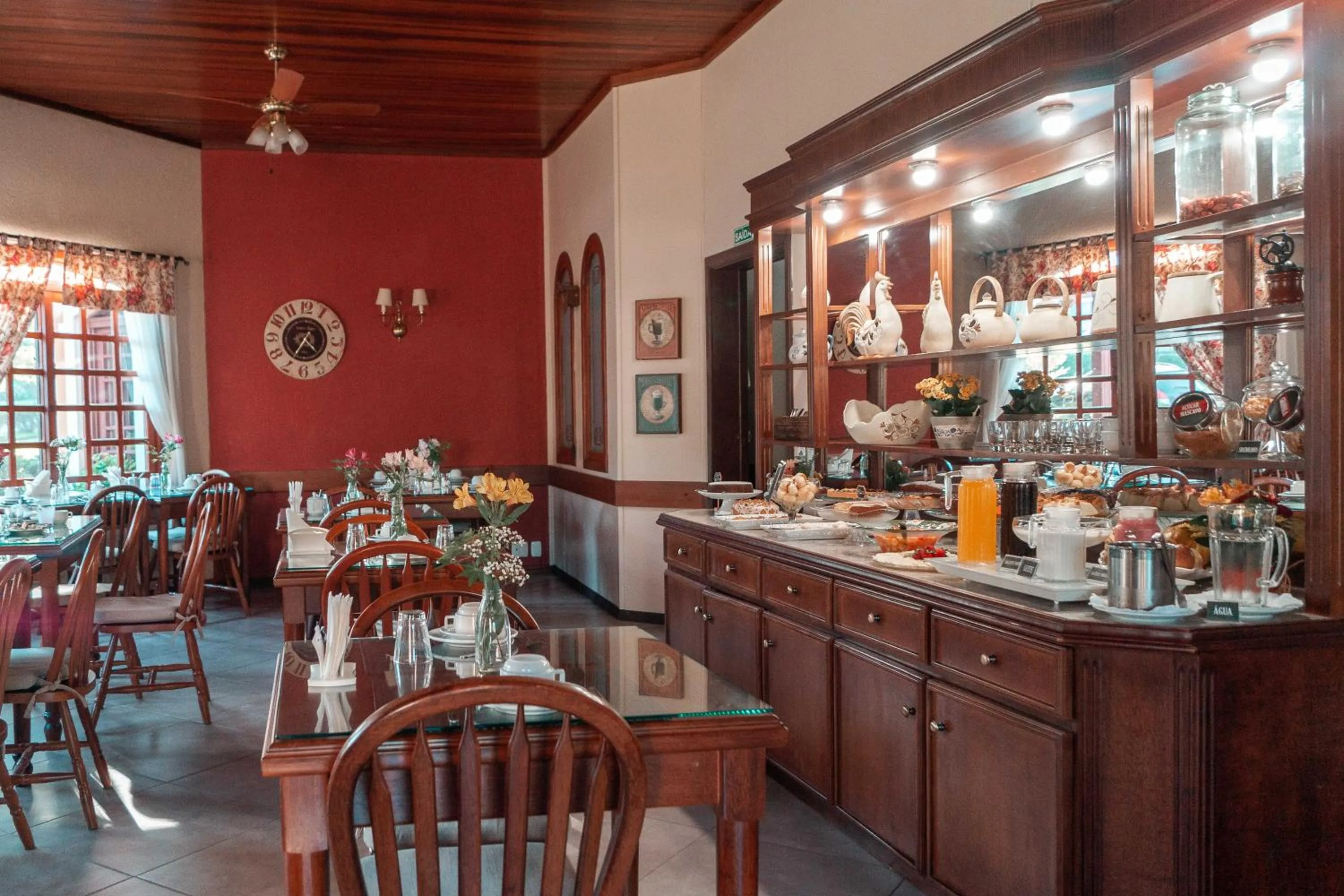 Breakfast in Hotel Pousada do Bosque