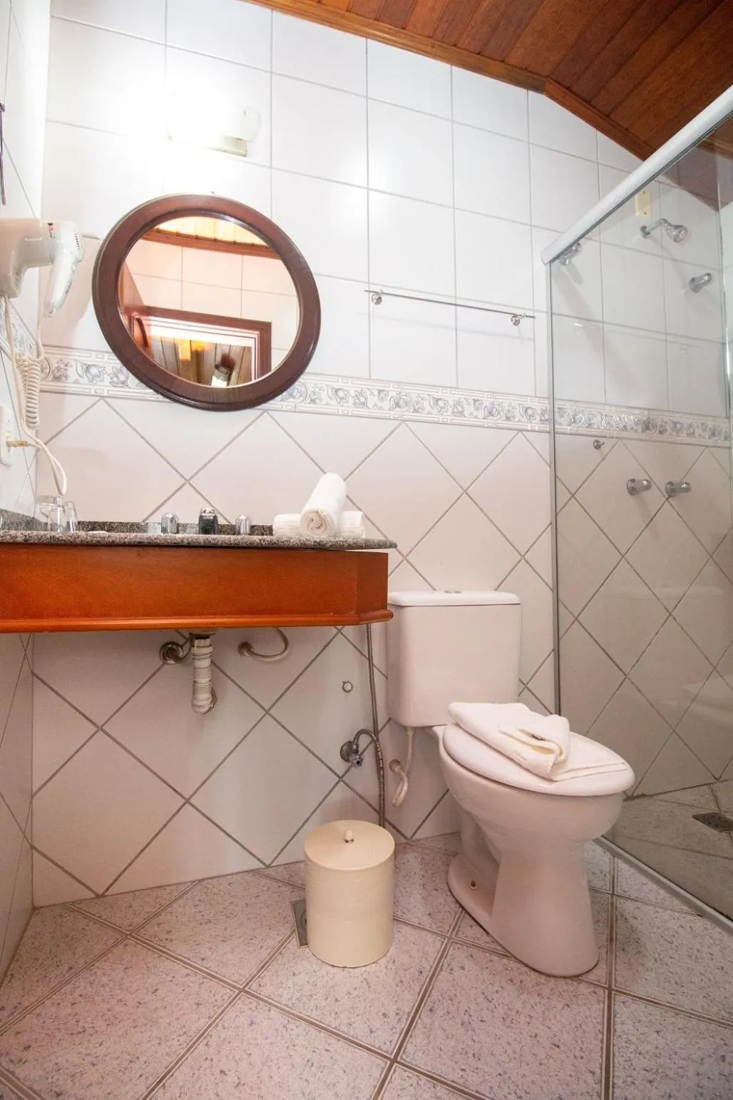 Shower in Hotel Pousada do Bosque