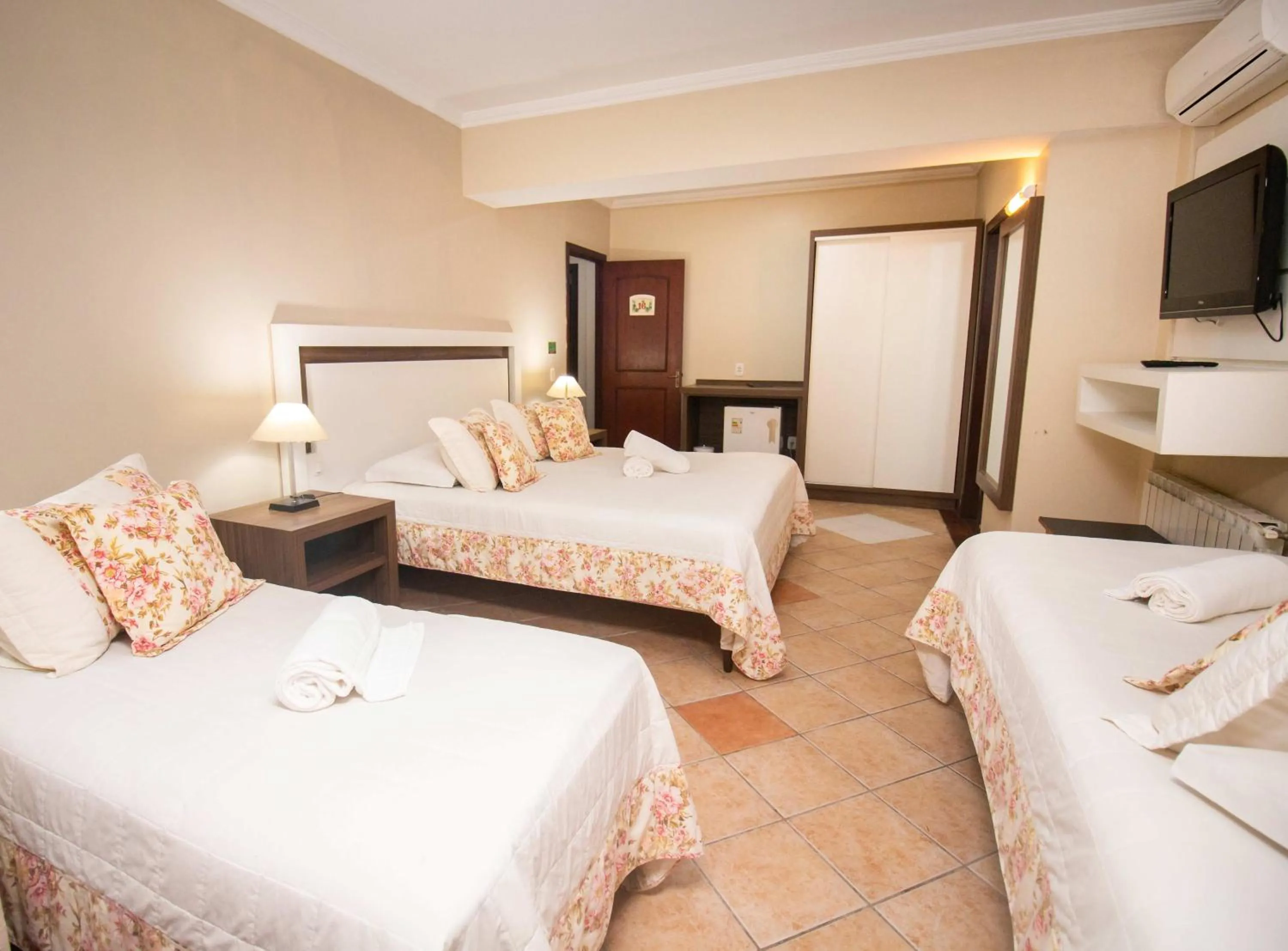 Bedroom, Bed in Hotel Pousada do Bosque