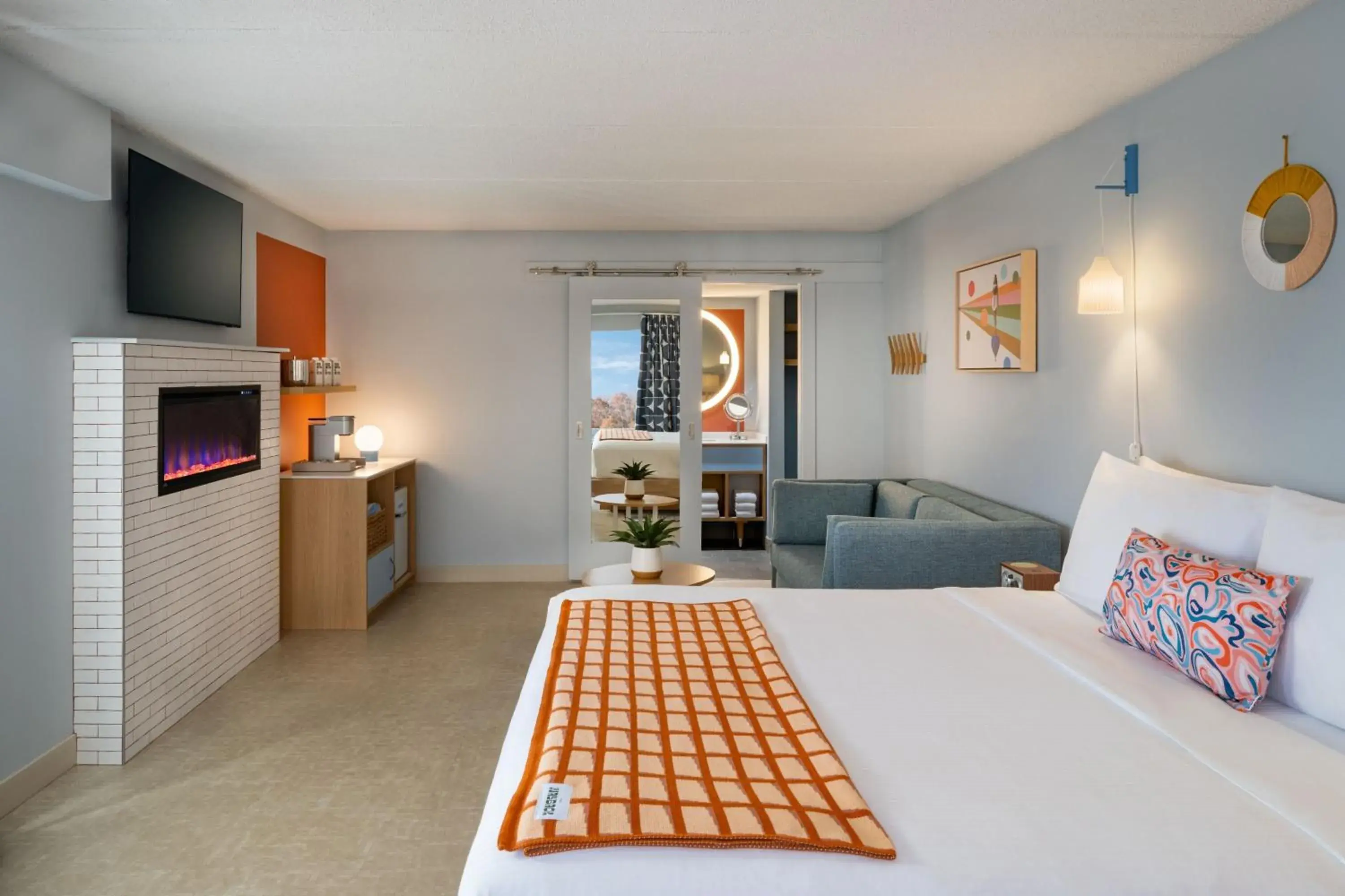 Deluxe Fireplace King in The Wayback, Pigeon Forge, A Tribute Portfolio Hotel Deluxe Fireplace King in The Wayback, Pigeon Forge, A Tribute Portfolio Hotel