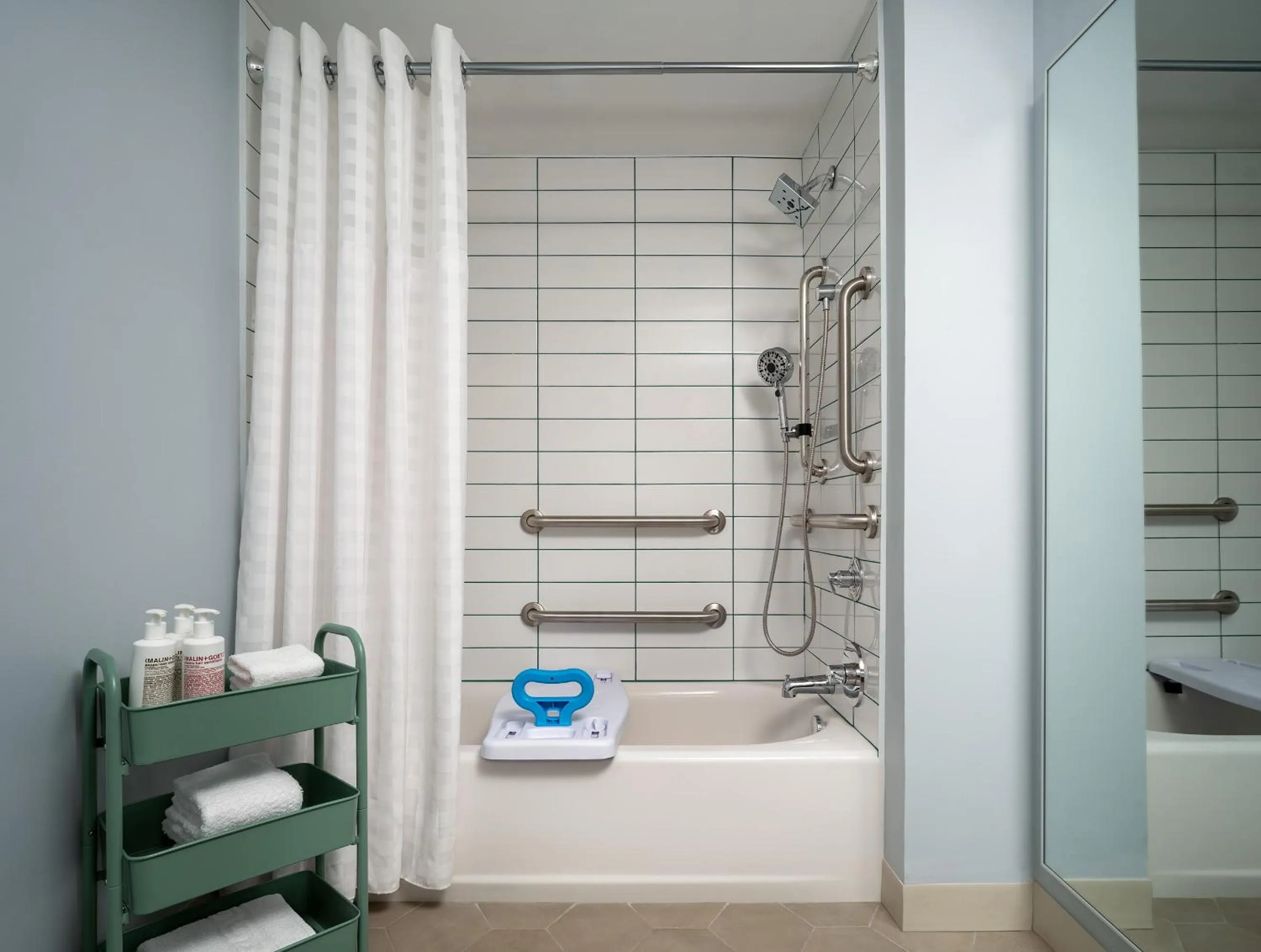 Bathroom in The Wayback, Pigeon Forge, A Tribute Portfolio Hotel