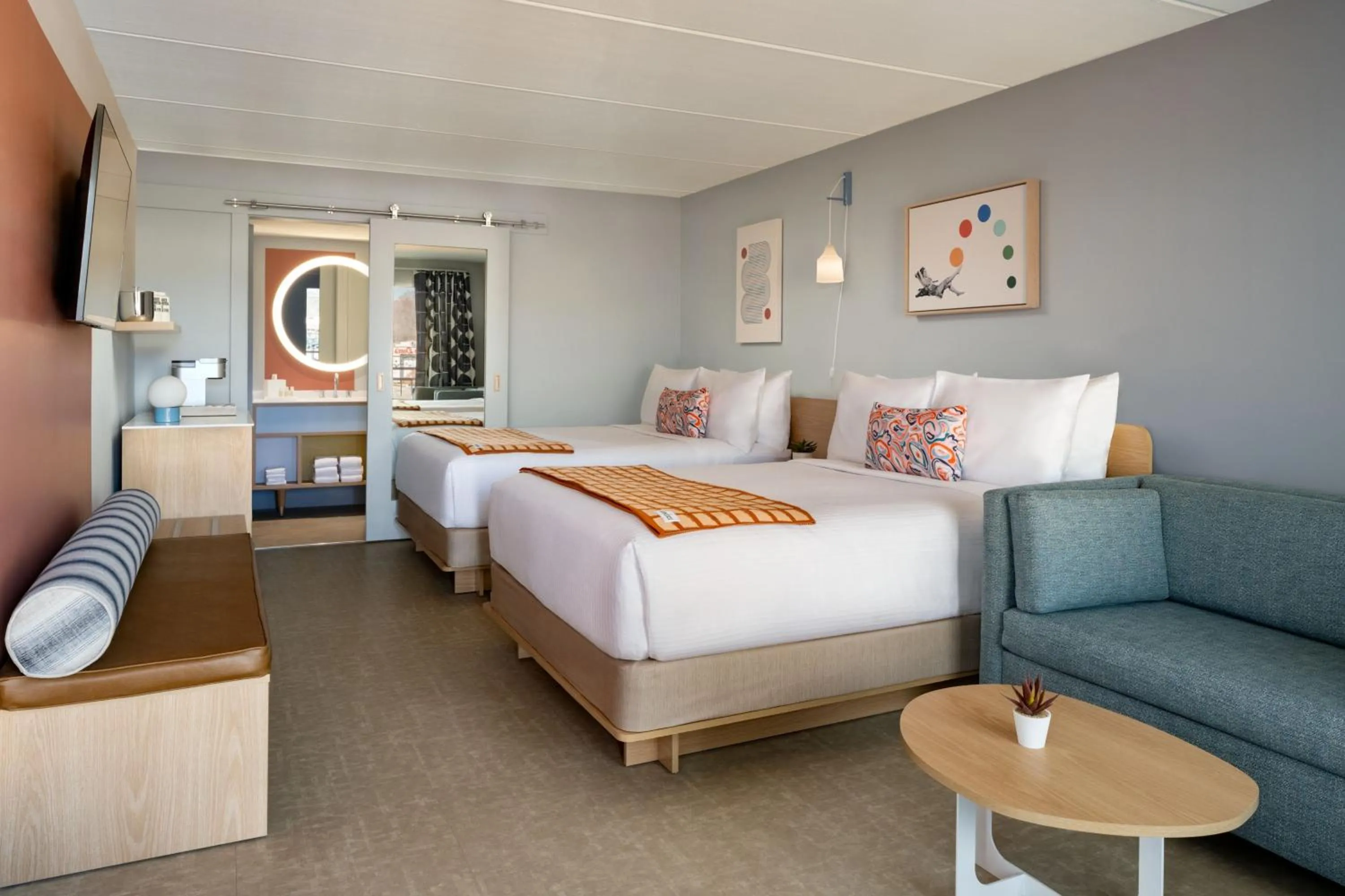 Photo of the whole room, Bed in The Wayback, Pigeon Forge, A Tribute Portfolio Hotel