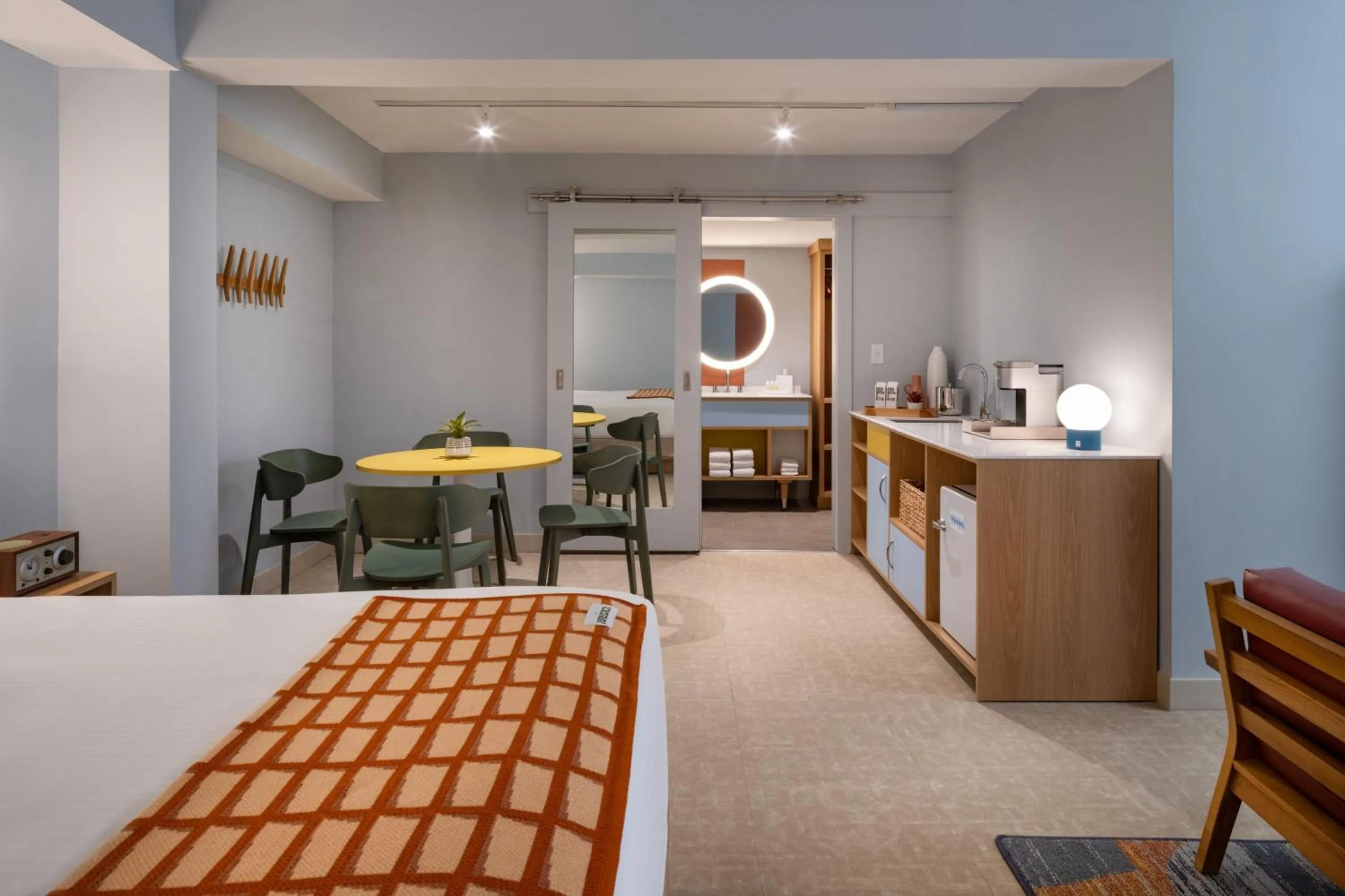 Photo of the whole room, Bed in The Wayback, Pigeon Forge, A Tribute Portfolio Hotel