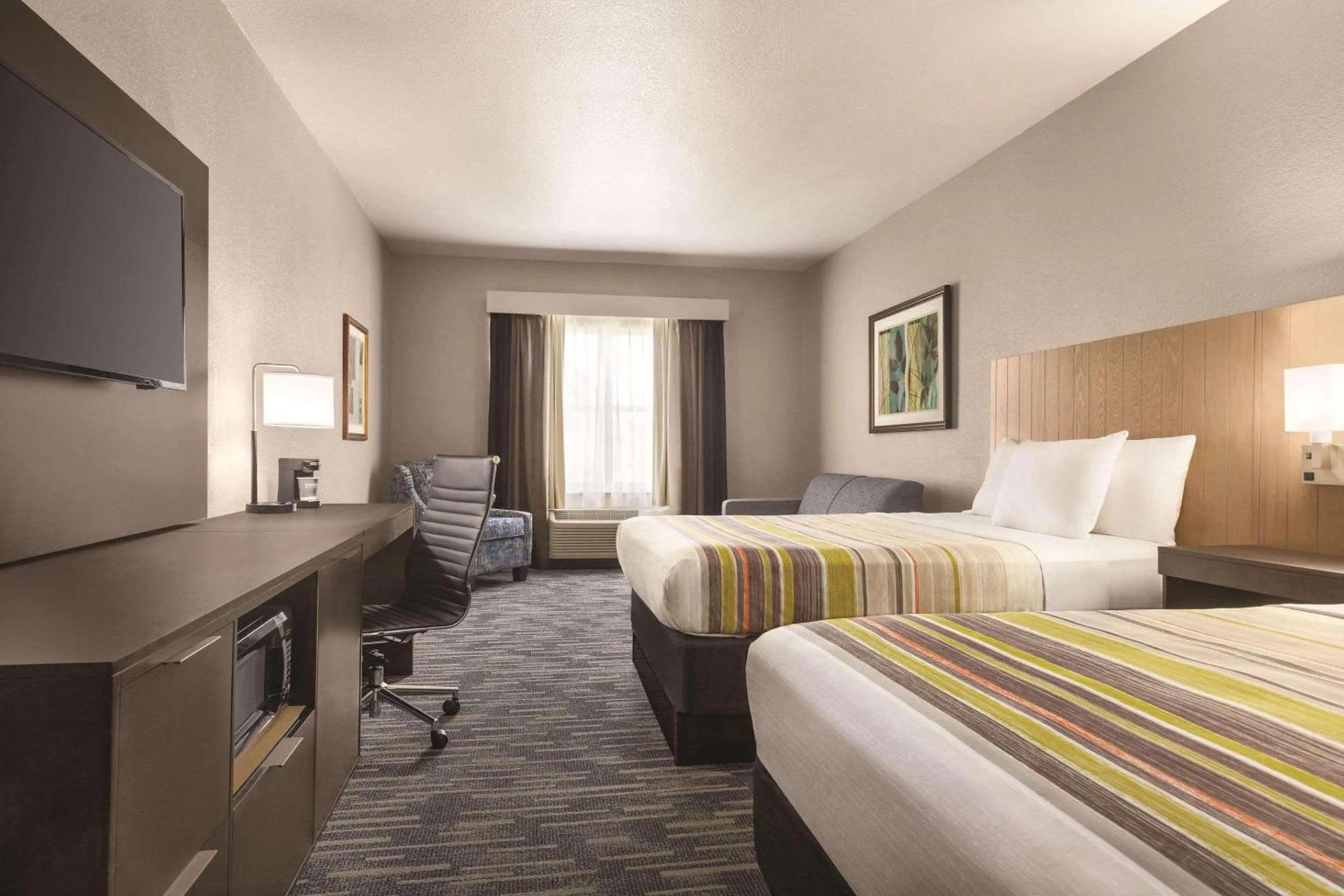 Bedroom, Bed in Country Inn & Suites by Radisson, Panama City Beach, FL