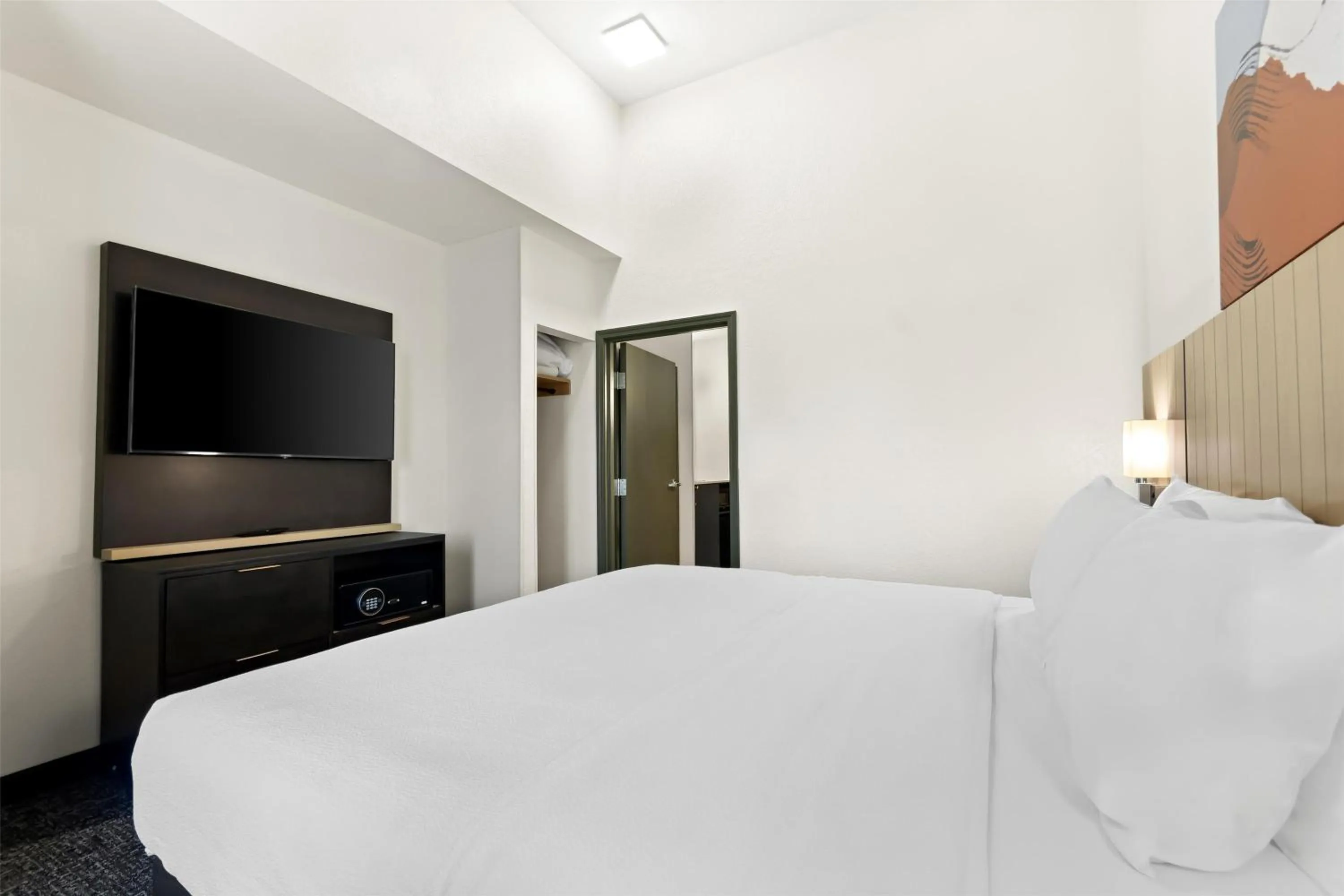 Bed in Spark by Hilton Panama City Beach