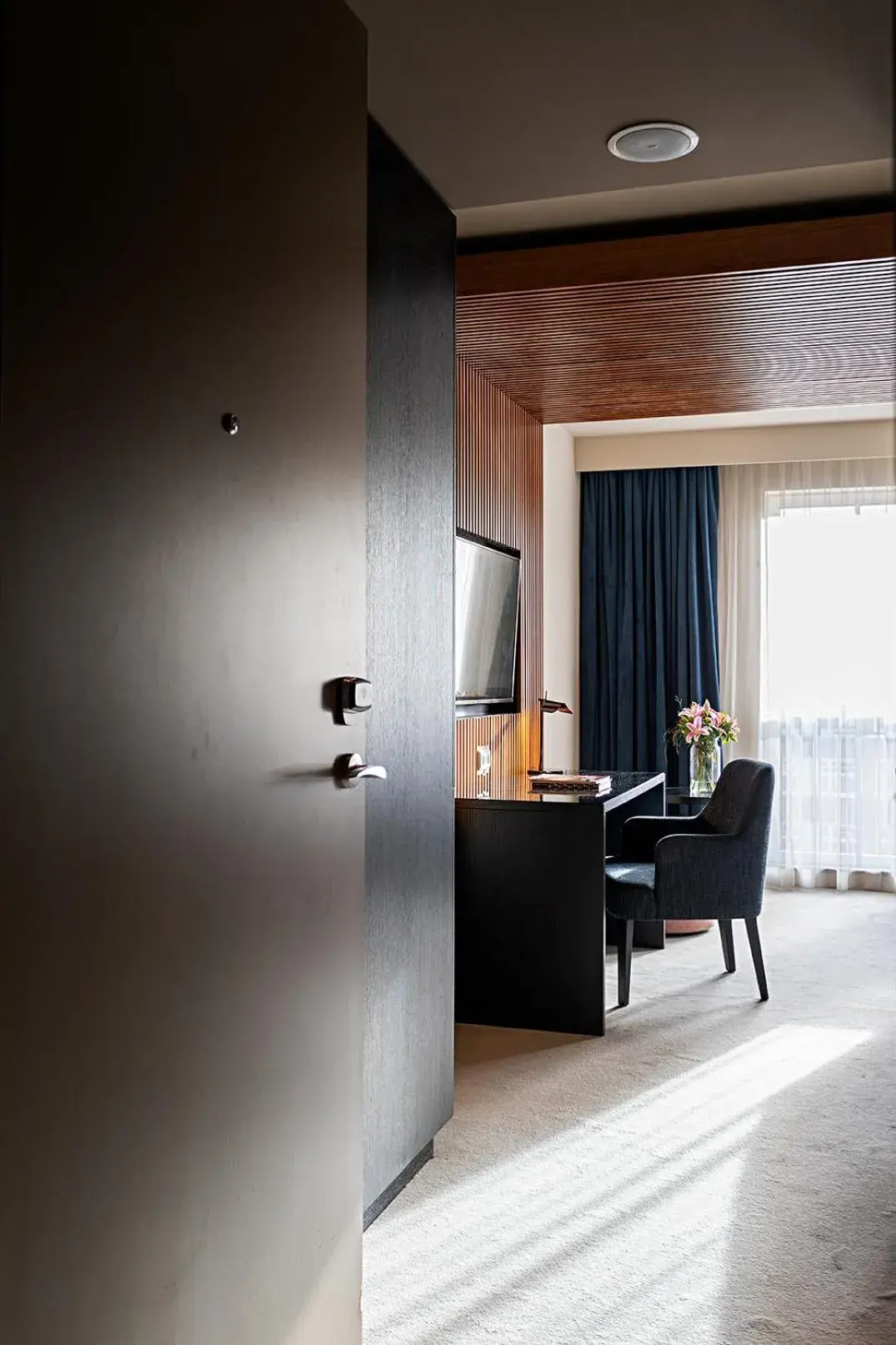 Photo of the whole room in Pestana Amsterdam Riverside Photo of the whole room in Pestana Amsterdam Riverside