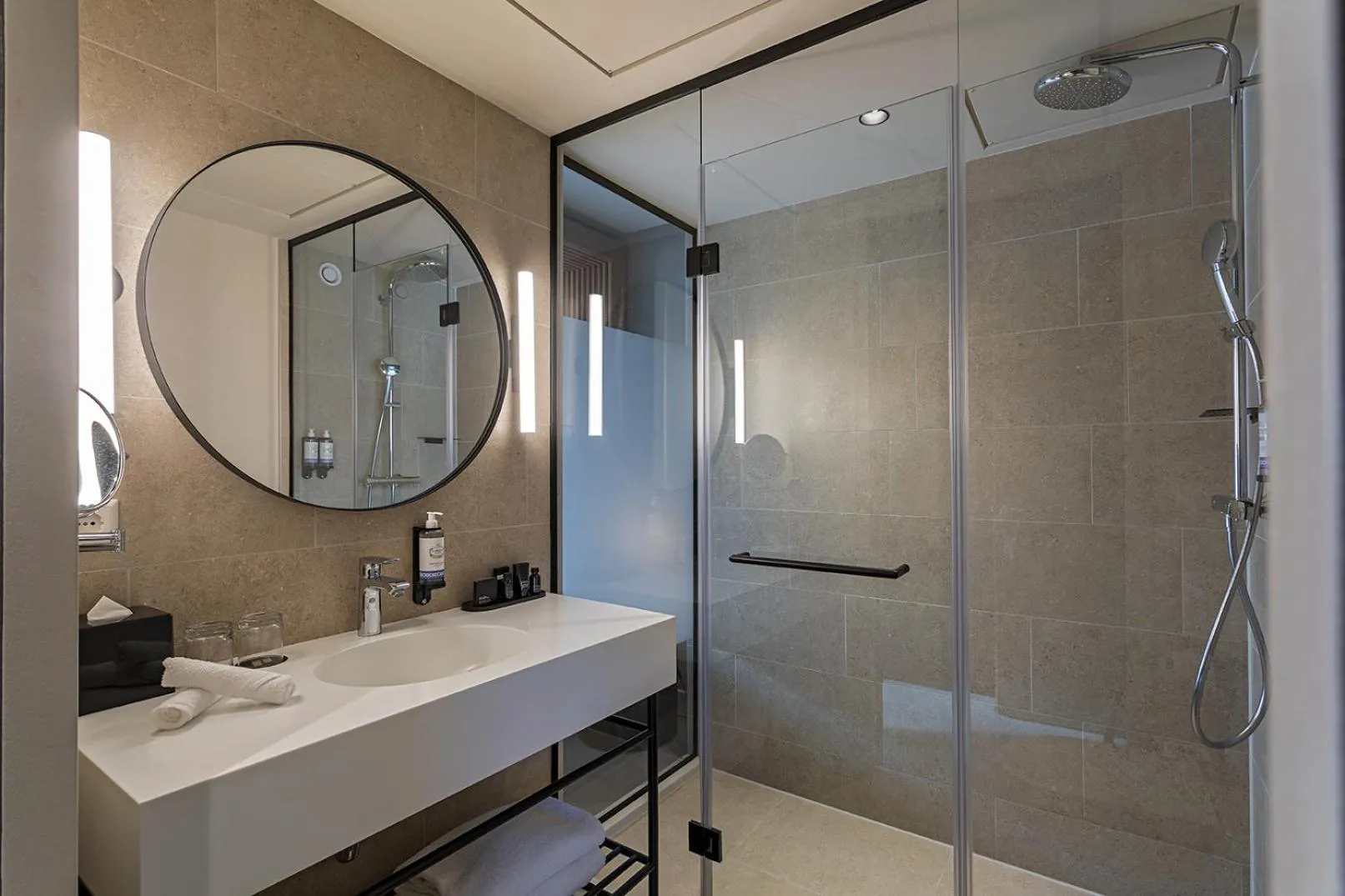 Bathroom in Pestana Amsterdam Riverside