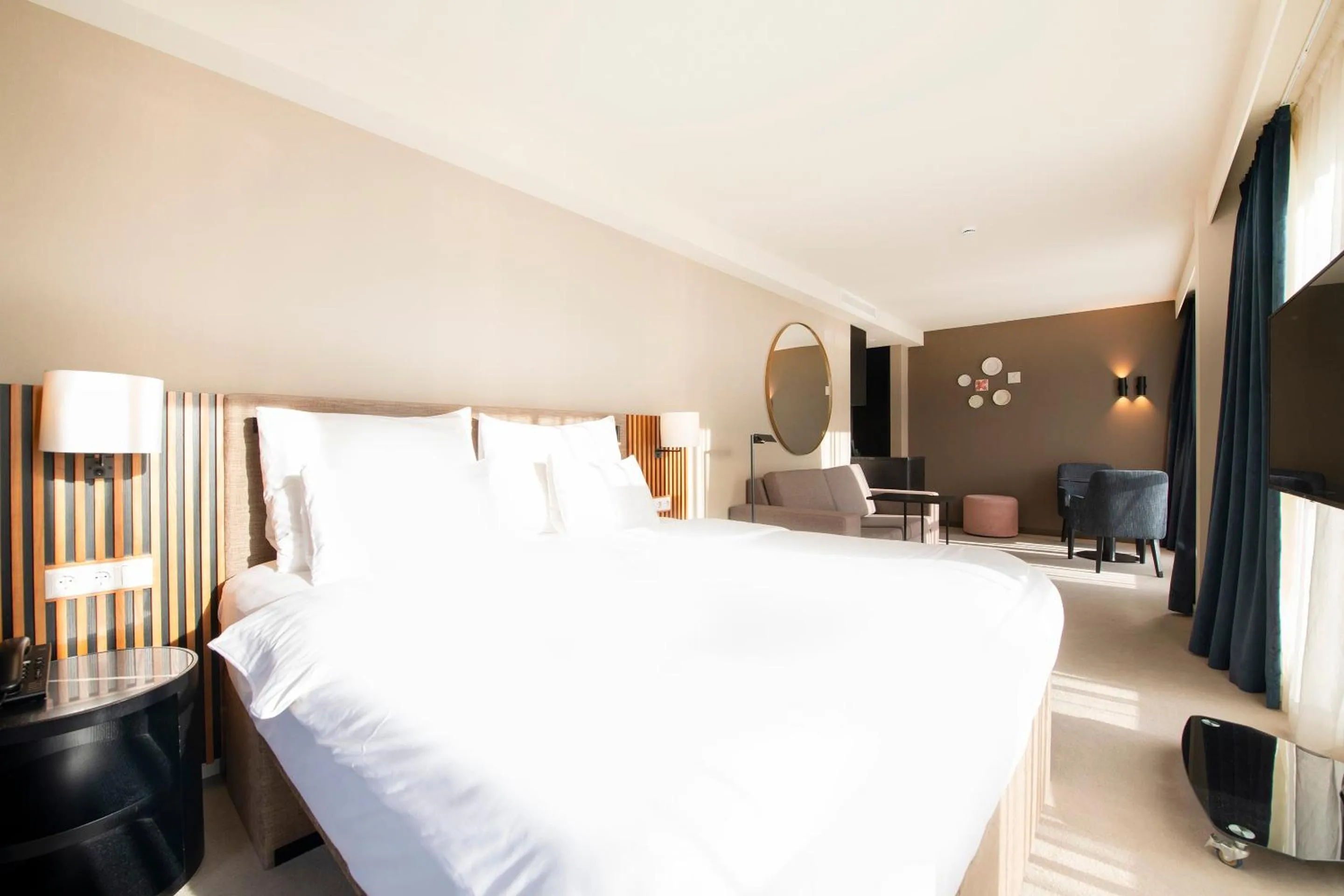 Bed in Pestana Amsterdam Riverside