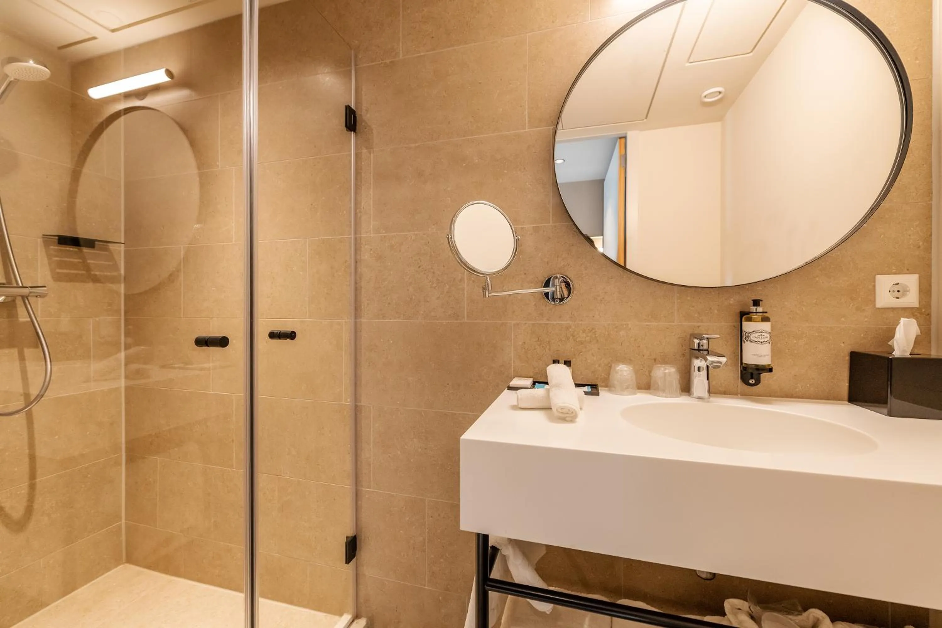 Bathroom in Pestana Amsterdam Riverside