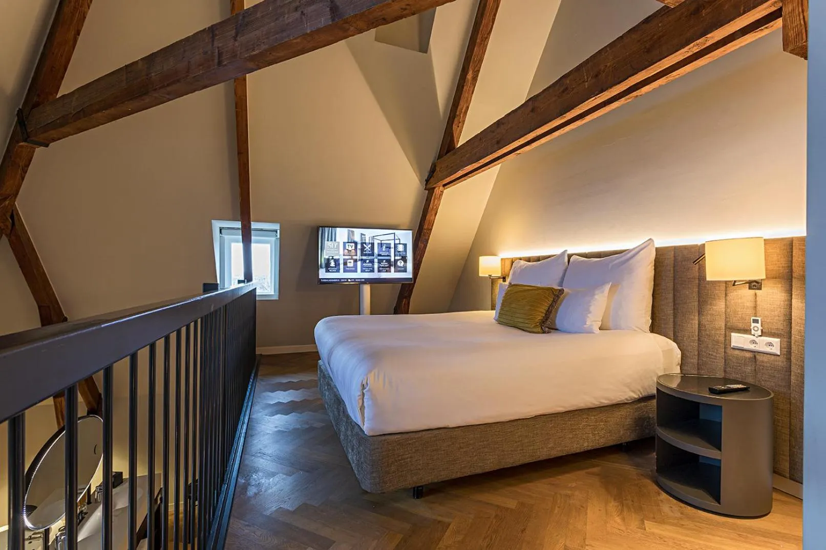 Bed in Pestana Amsterdam Riverside