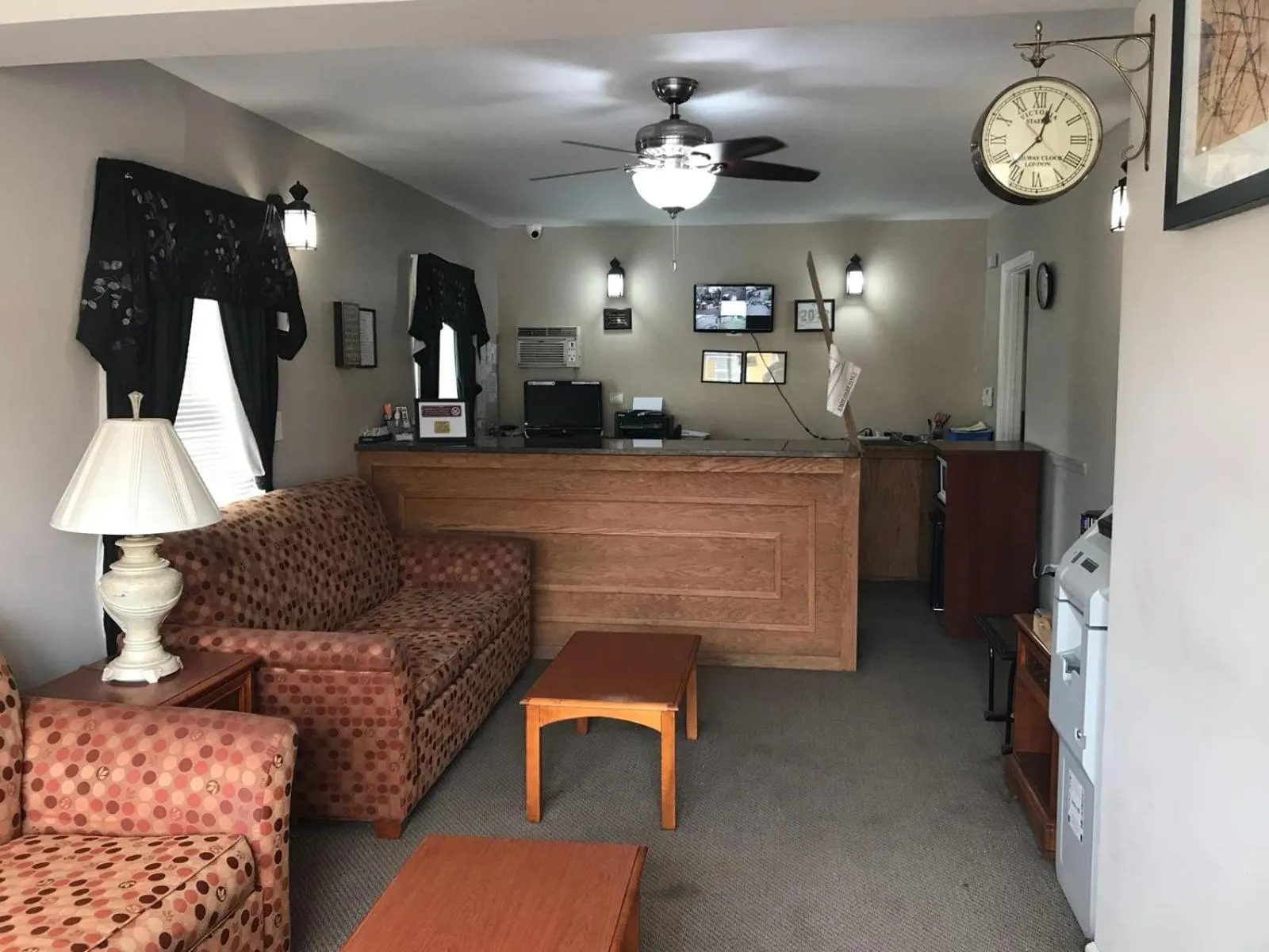 Red Carpet Inn, Alexandria