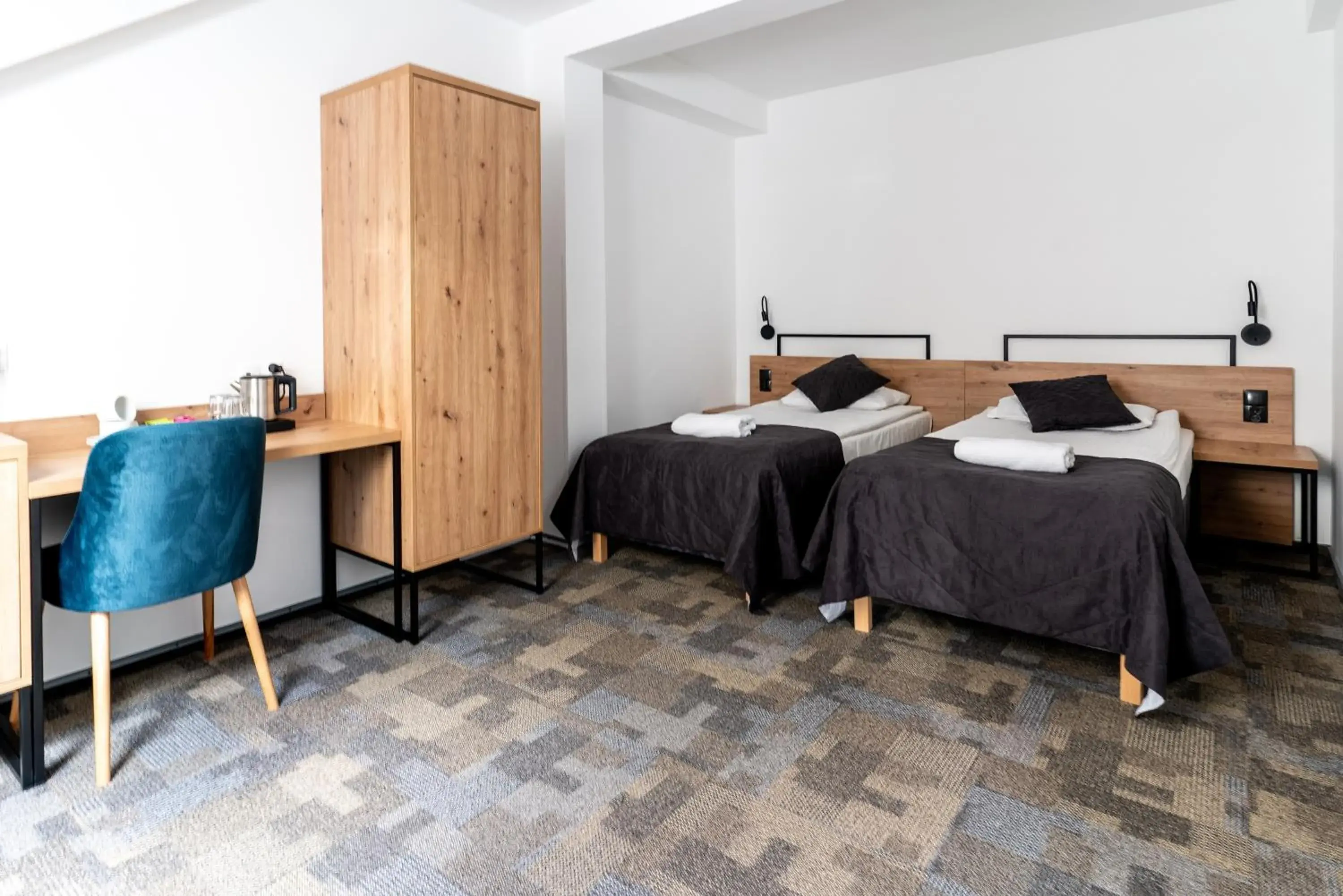 Standard Twin Room with Sofa and Lake View in Hotel Ukiel Wellness & SPA Standard Twin Room with Sofa and Lake View in Hotel Ukiel Wellness & SPA