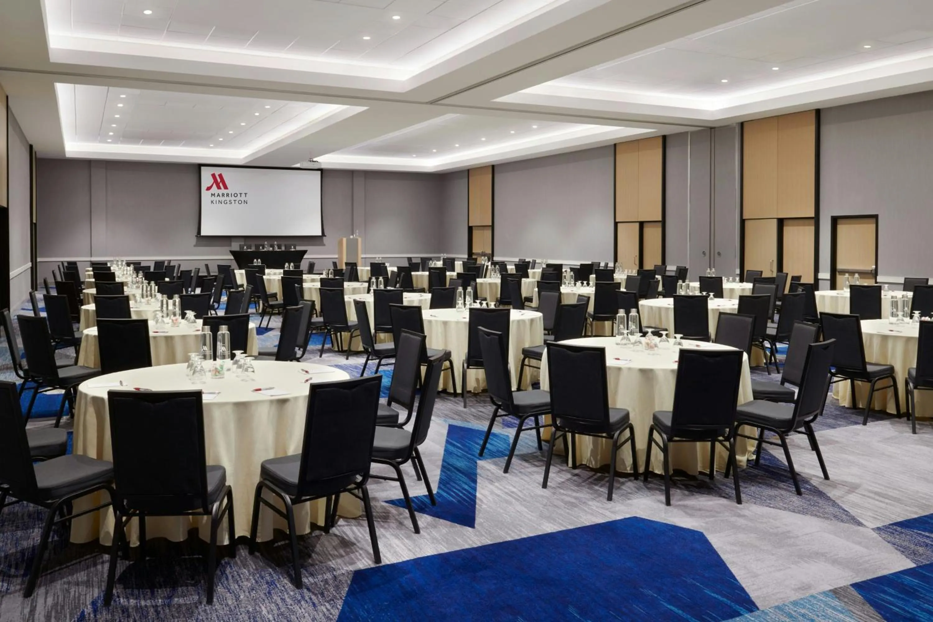 Meeting/conference room in Kingston Market Square Hotel