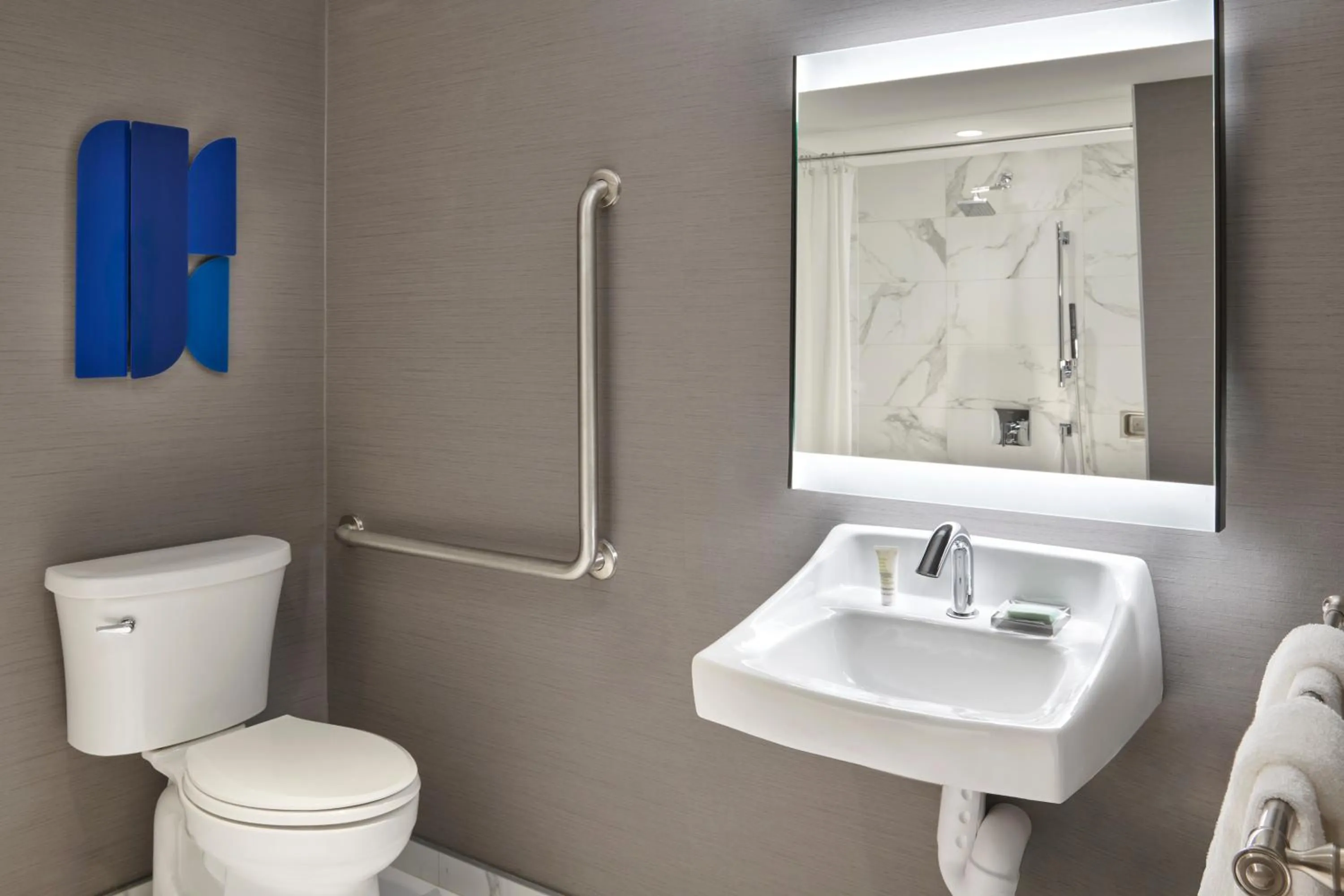 Toilet in Kingston Marriott Hotel