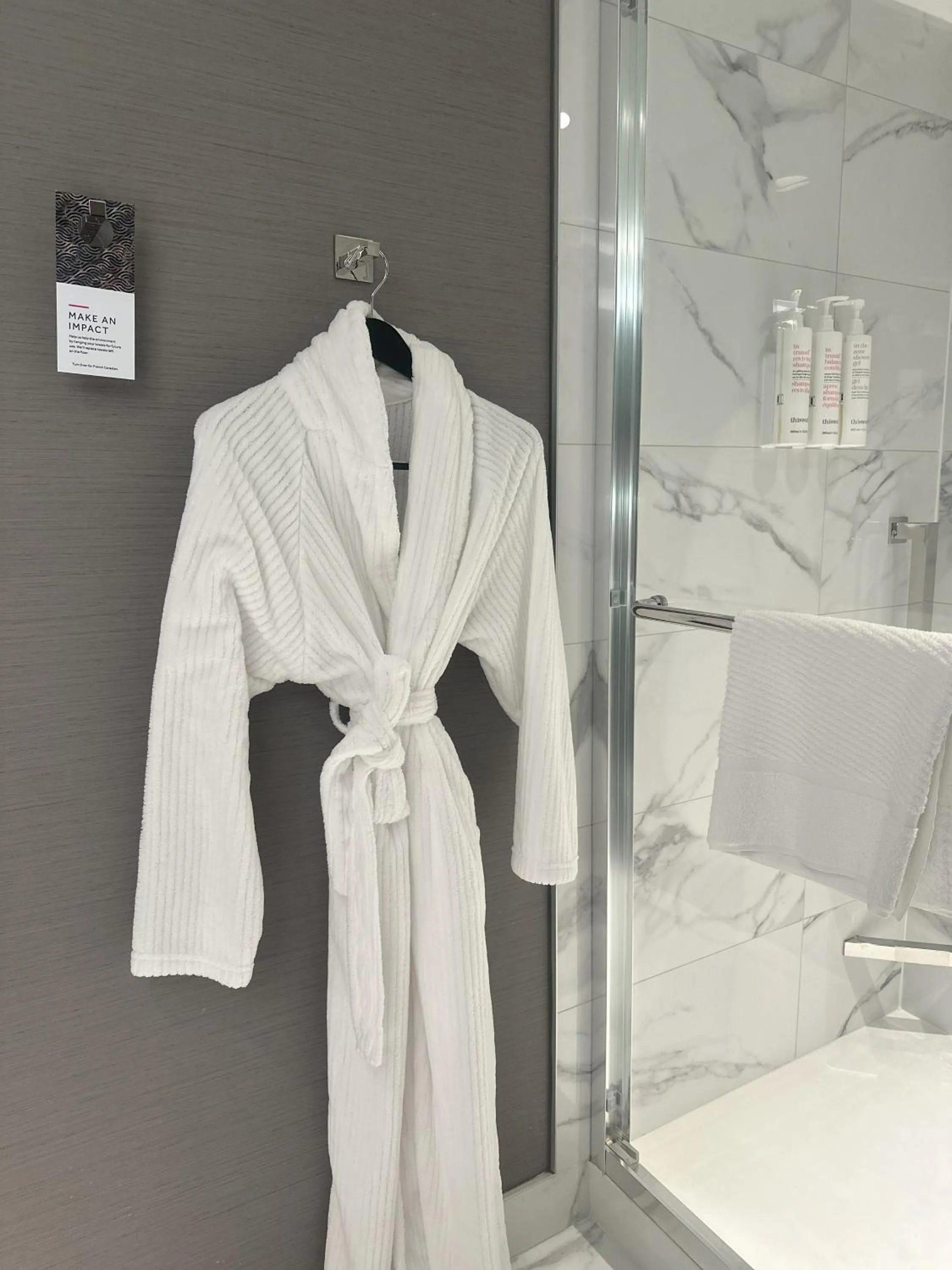 Bathroom in Kingston Marriott Hotel